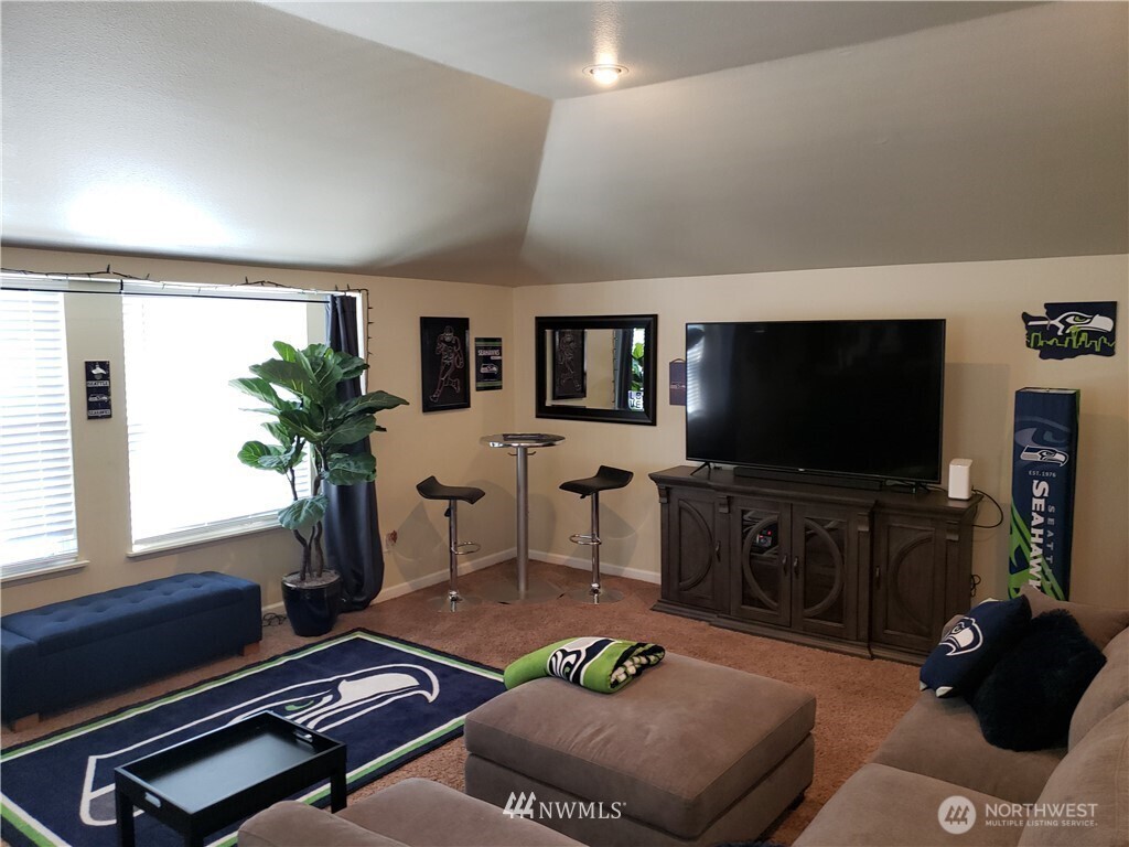 2114 SE 8th Drive, Renton, WA 98155-3944, photo 5 of 9