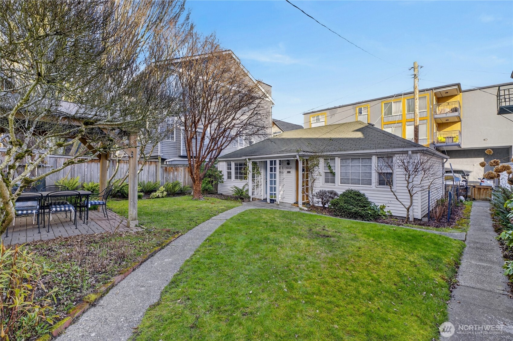7870 Green Lake Drive N #10, Seattle, WA 98103, photo 5 of 25