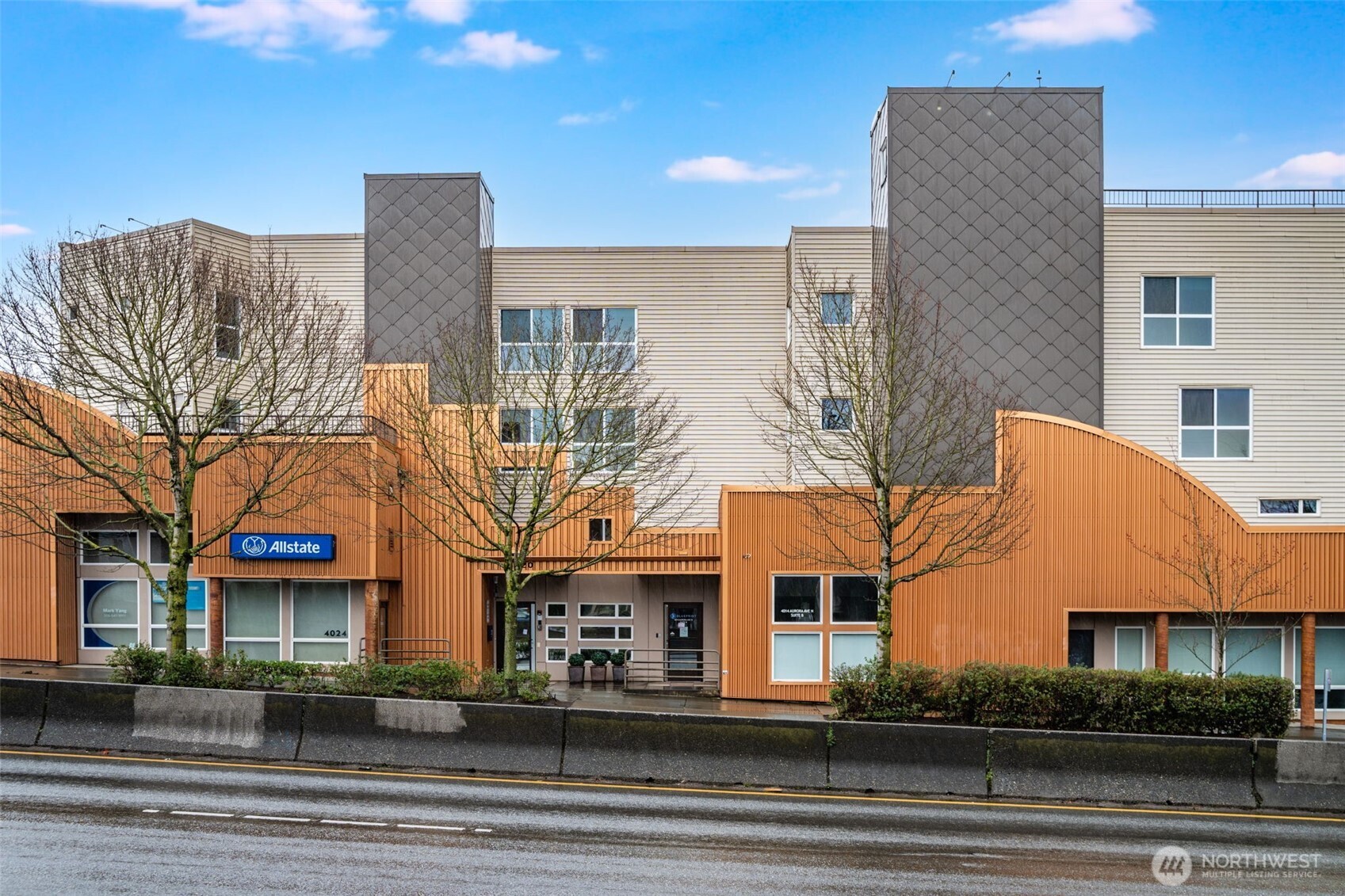 4020 Aurora Avenue N #403, Seattle, WA 98104, photo 5 of 37