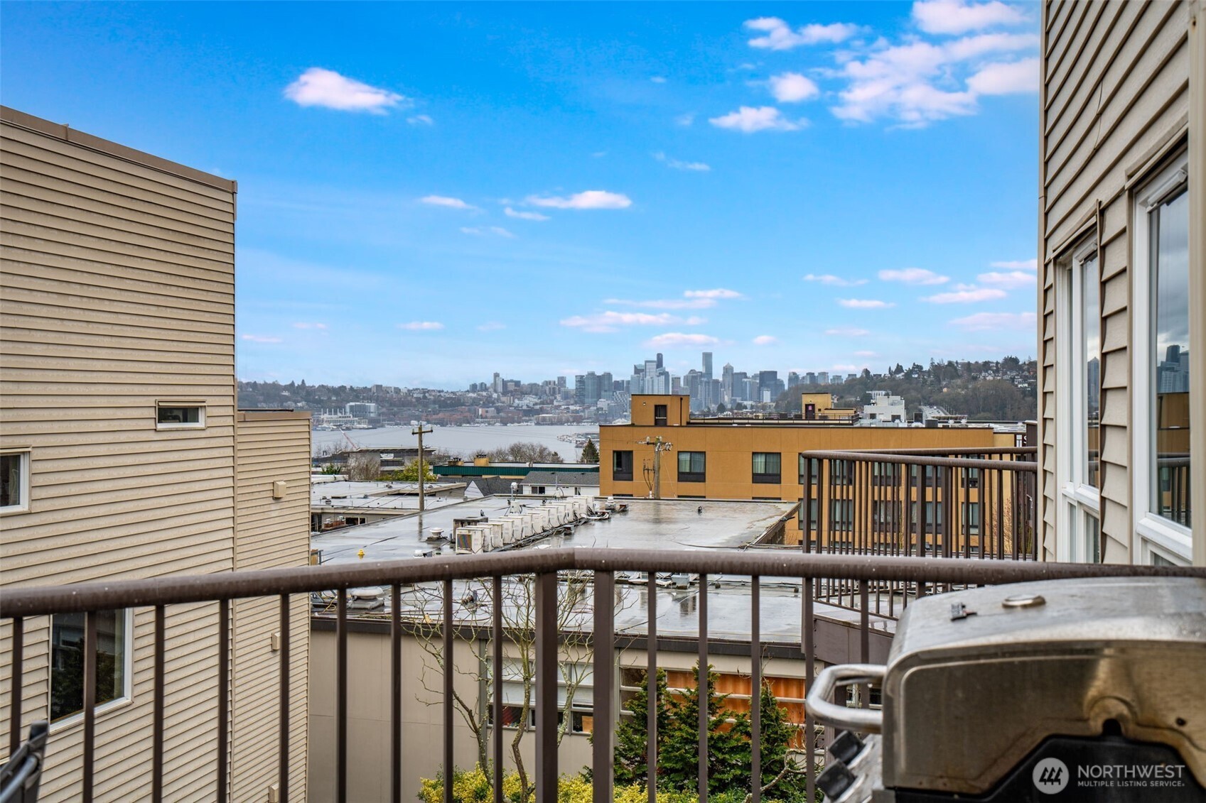4020 Aurora Avenue N #403, Seattle, WA 98104, photo 3 of 37