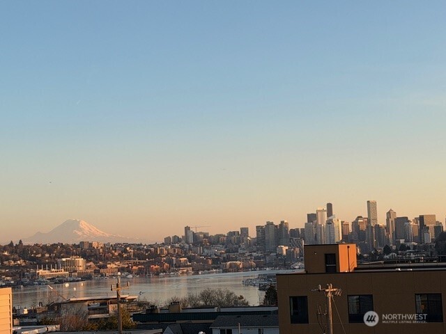 4020 Aurora Avenue N #403, Seattle, WA 98104, photo 2 of 37