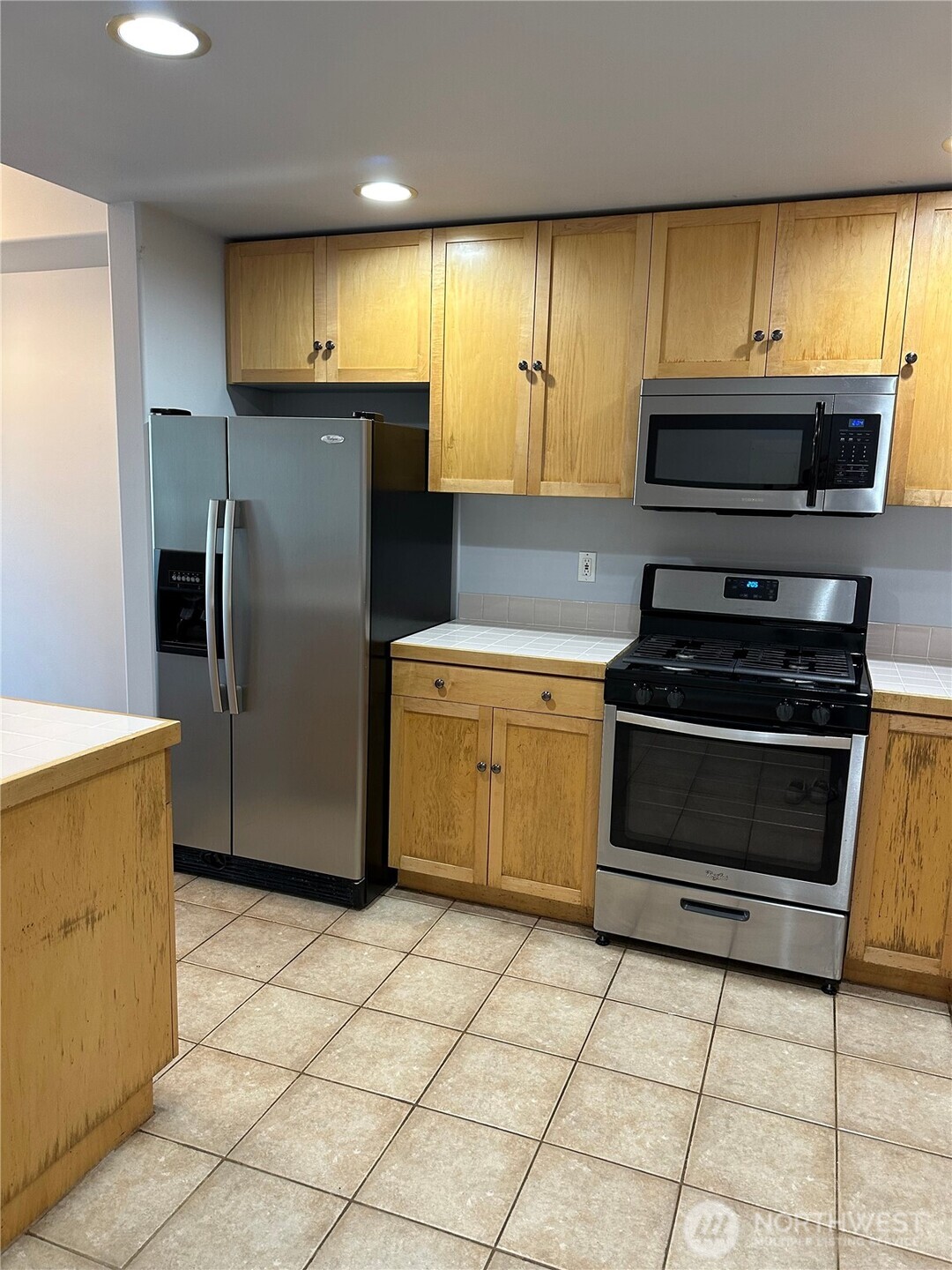 4722 12th Avenue NE #401, Seattle, WA 98105, photo 5 of 20