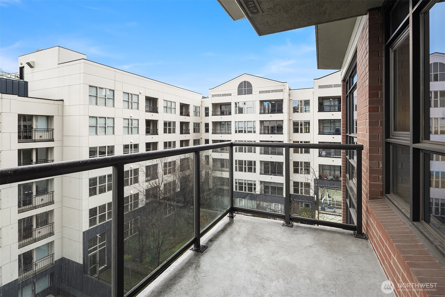 1420 Terry Avenue #603, Seattle, WA 98101, photo 4 of 32