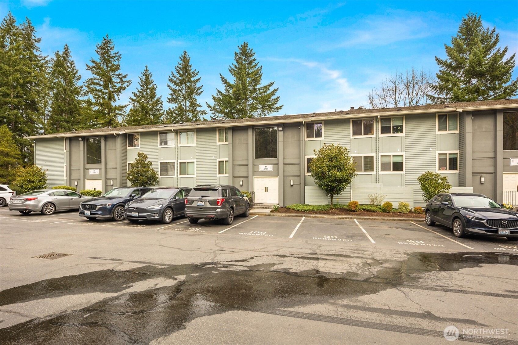 4707 W lake sammamish Parkway SE #d304