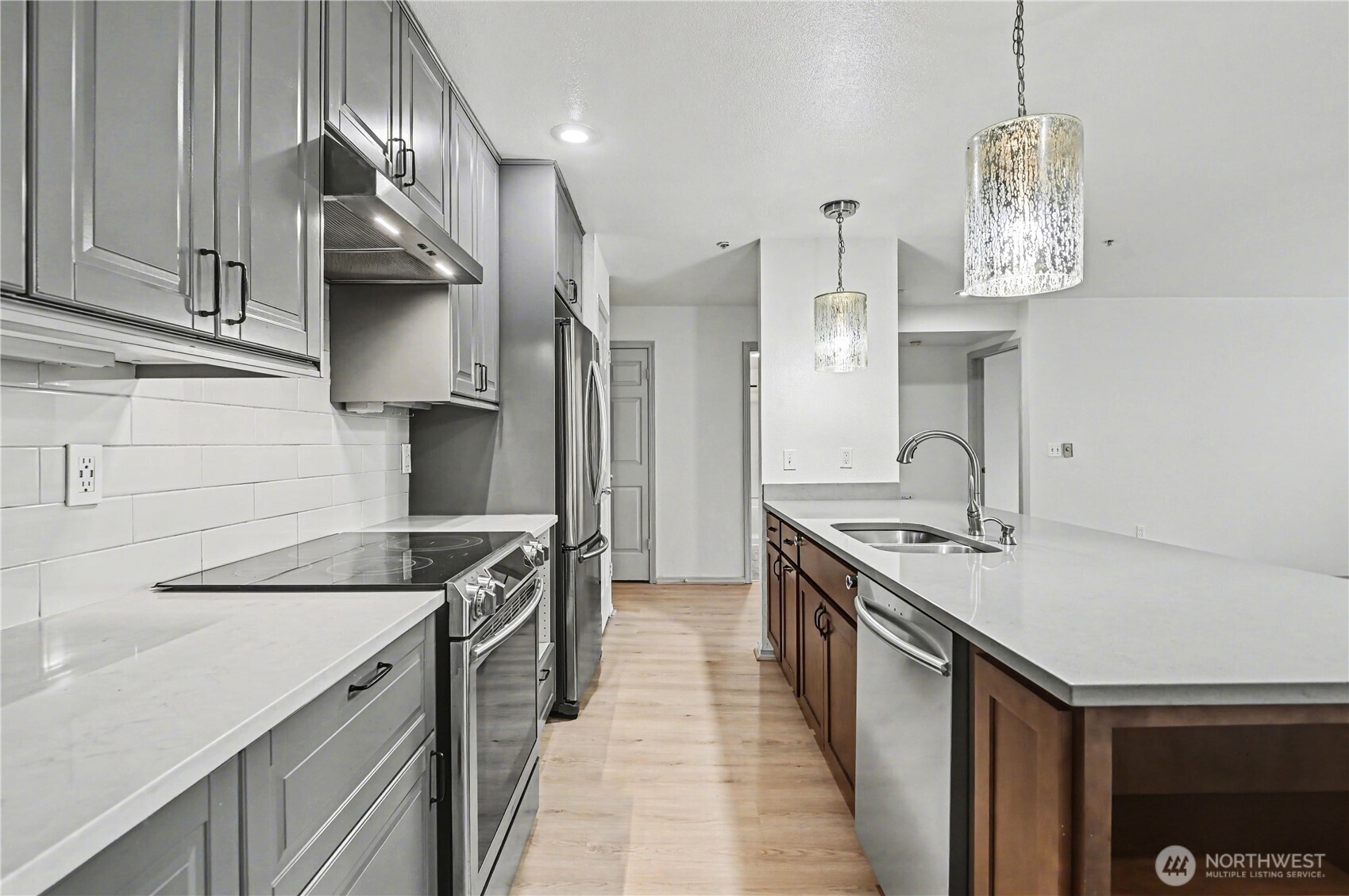 3028 Western Avenue #214, Seattle, WA 98121, photo 5 of 23