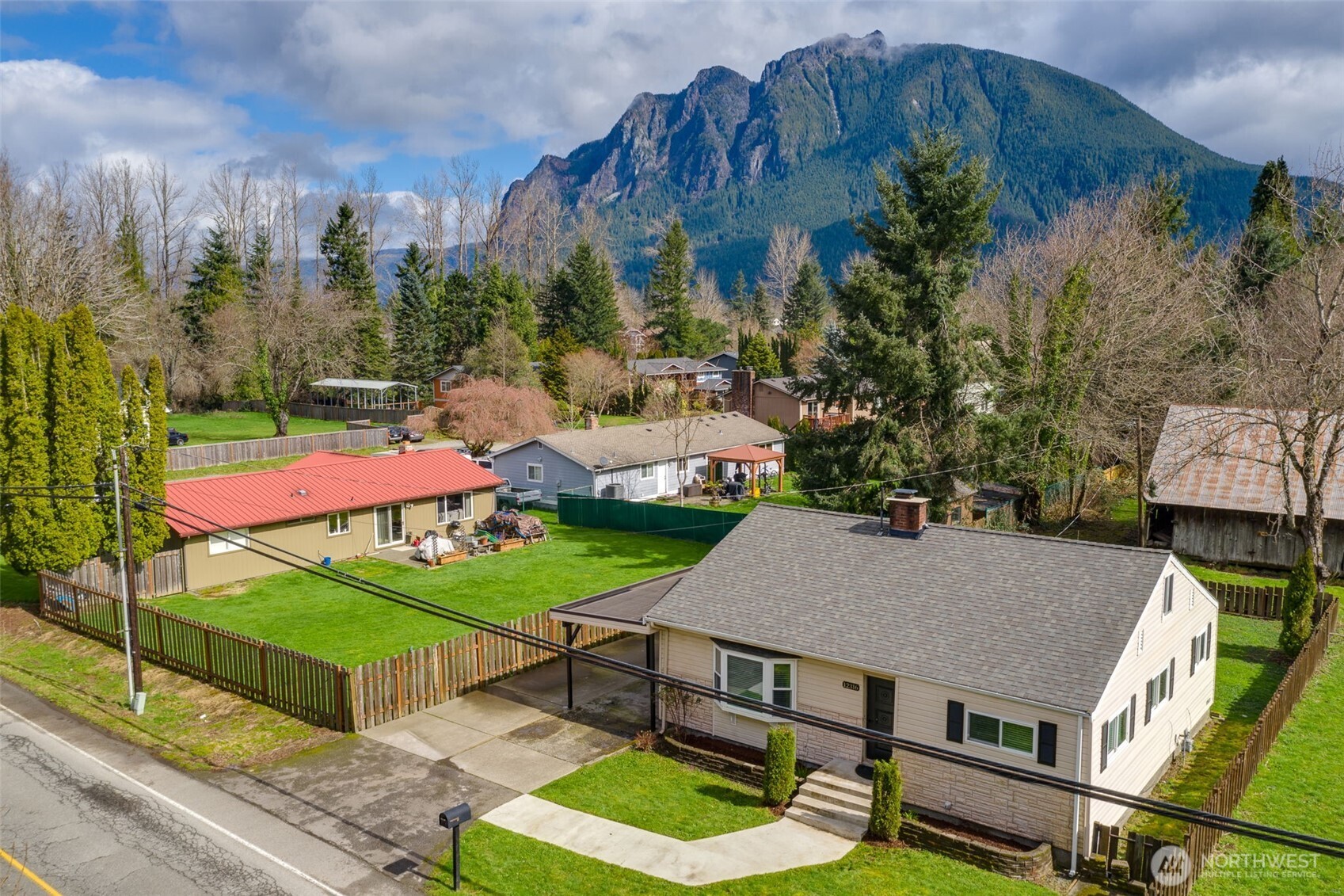 12316 412th Avenue SE, North Bend, WA 98045, photo 2 of 2