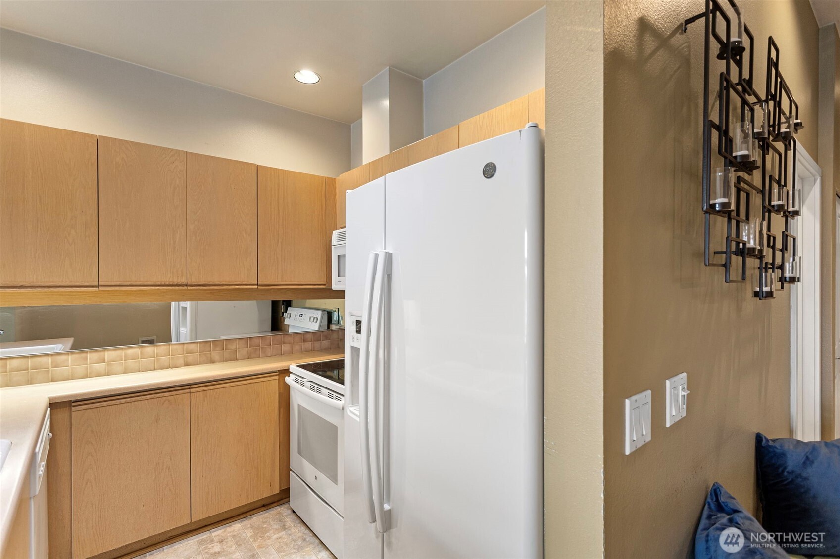 1504 Aurora Ave N #504, Seattle, WA 98109, photo 5 of 19