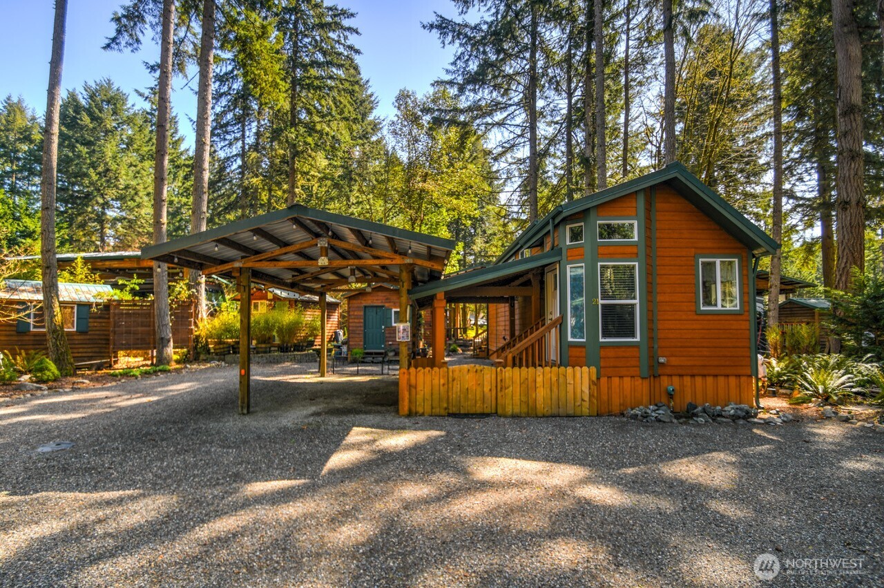 1546 Reservation Road SE #129