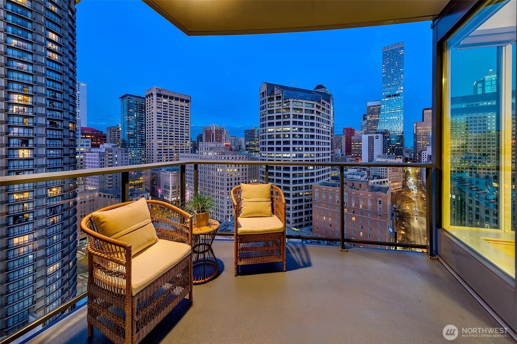 1920 4th Avenue #1807