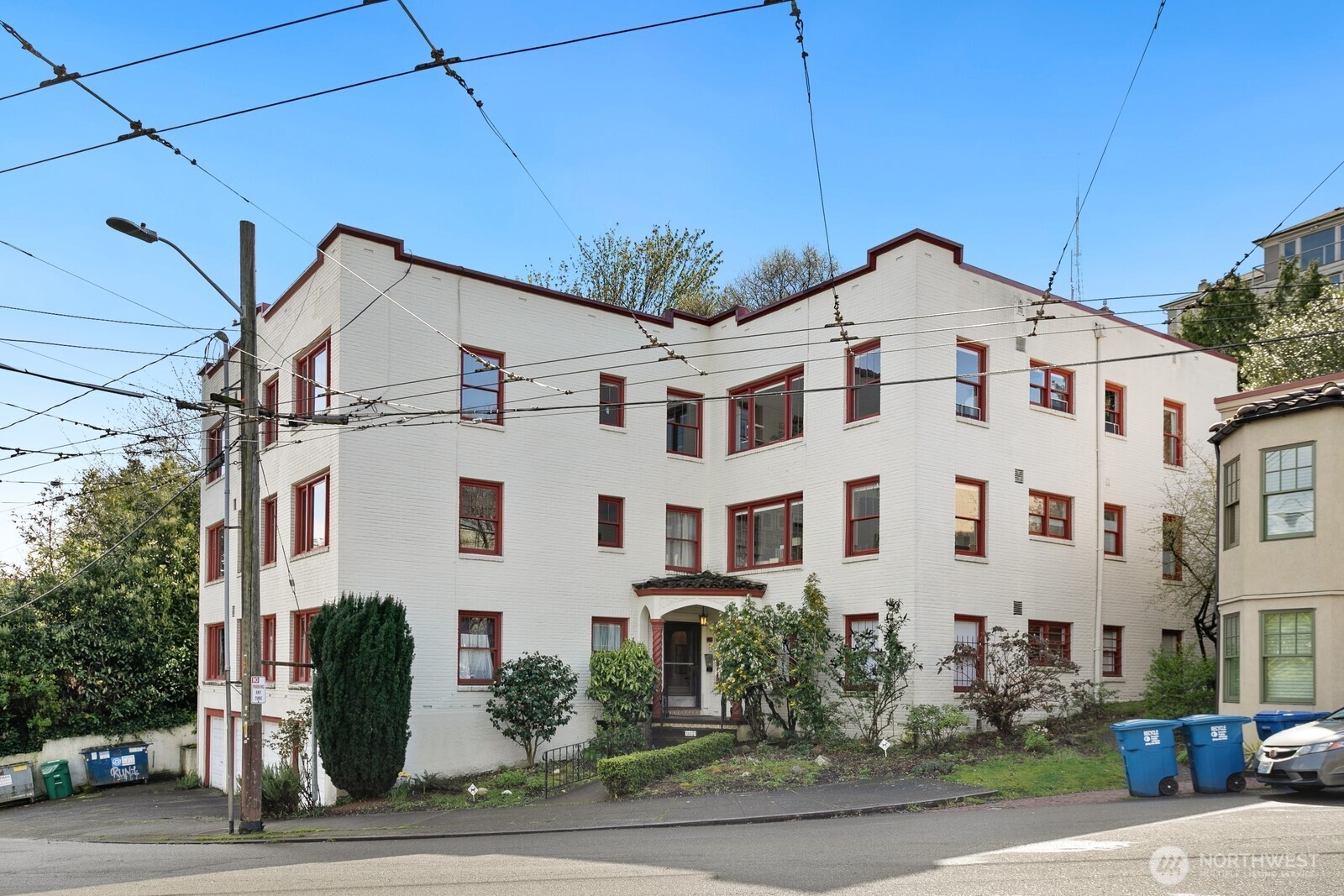 1623 Taylor Avenue N #204, Seattle, WA 98109, photo 2 of 15