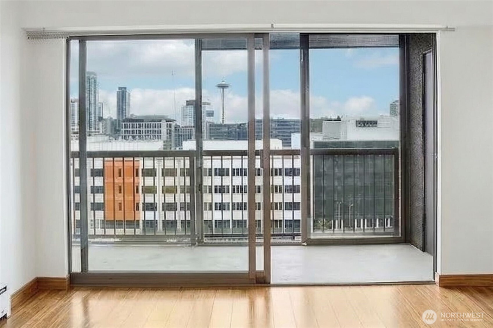 320 Melrose Avenue E #403, Seattle, WA 98102, photo 3 of 20