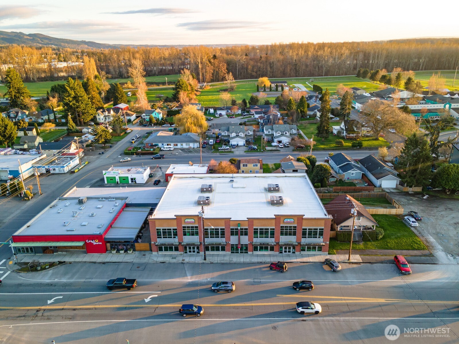 916 W Division