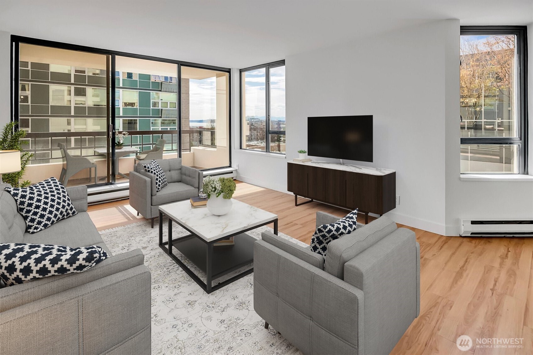 2201 3rd Avenue #803, Seattle, WA 98121, photo 2 of 26