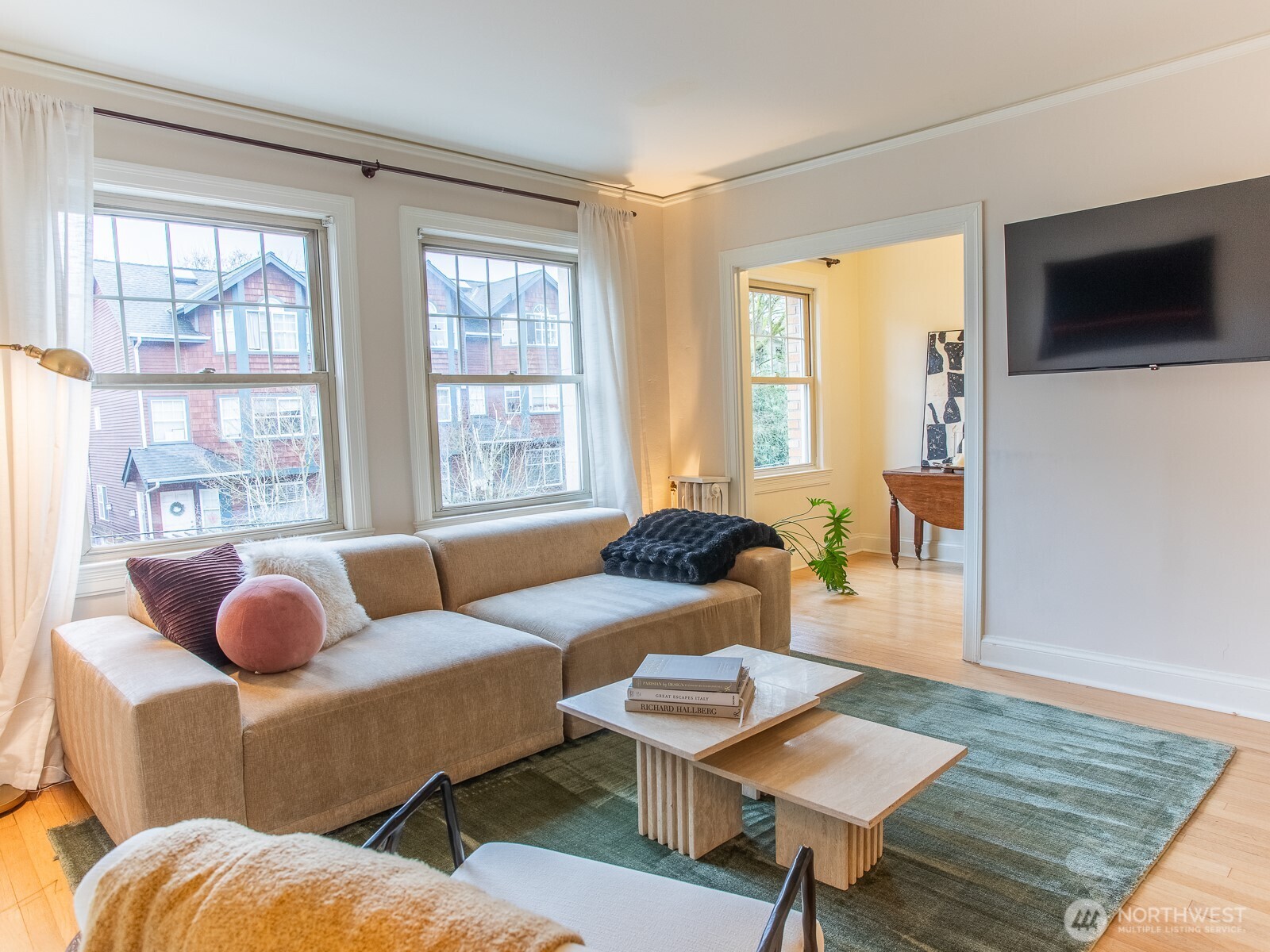 5810 NE Cowen Place #305, Seattle, WA 98105, photo 5 of 15