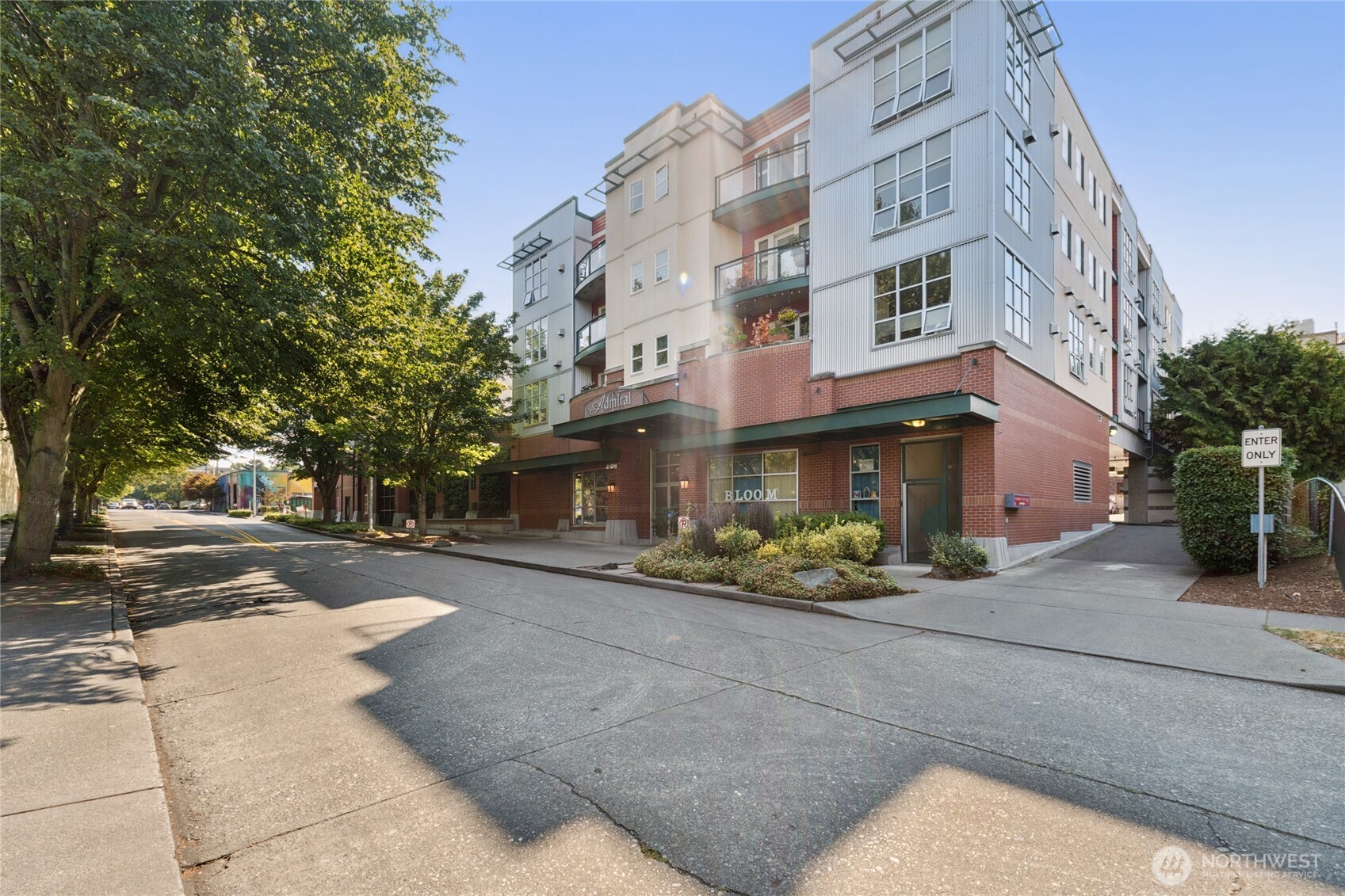 2331 42nd Avenue SW #414, Seattle, WA 98116, photo 2 of 24