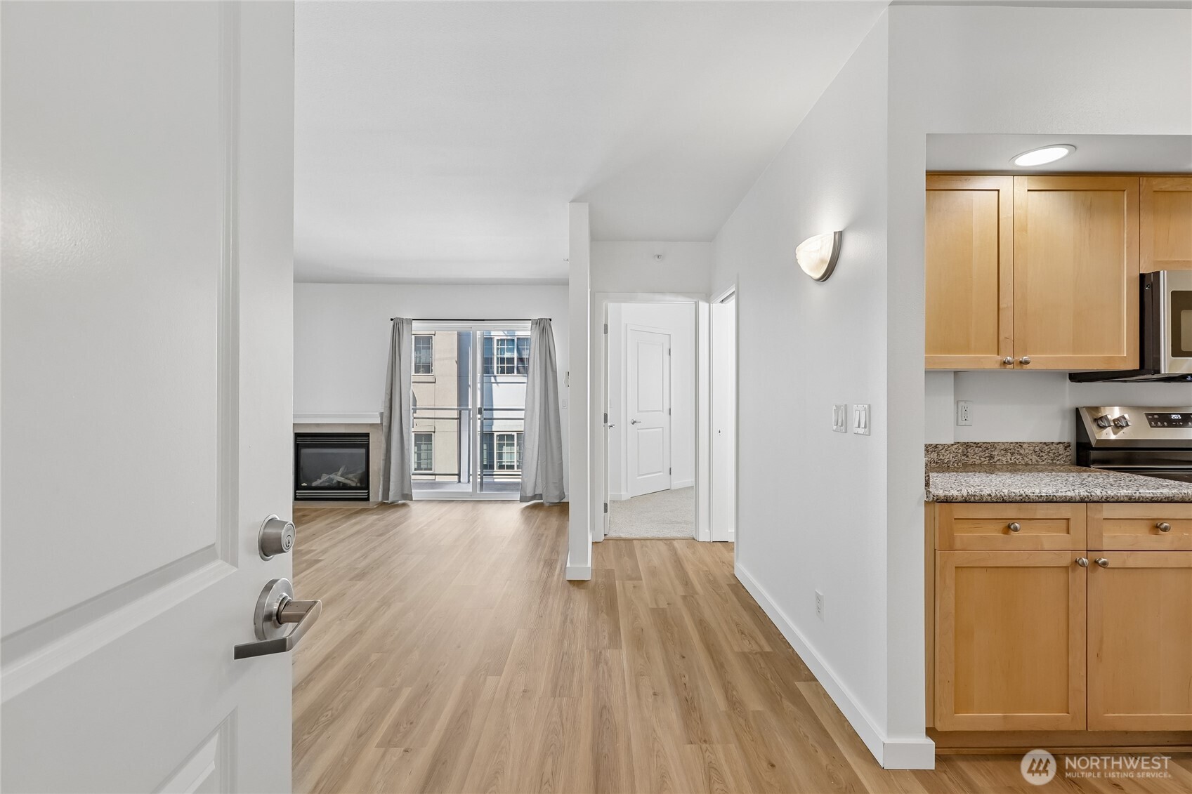 2331 42nd Avenue SW #414, Seattle, WA 98116, photo 5 of 24