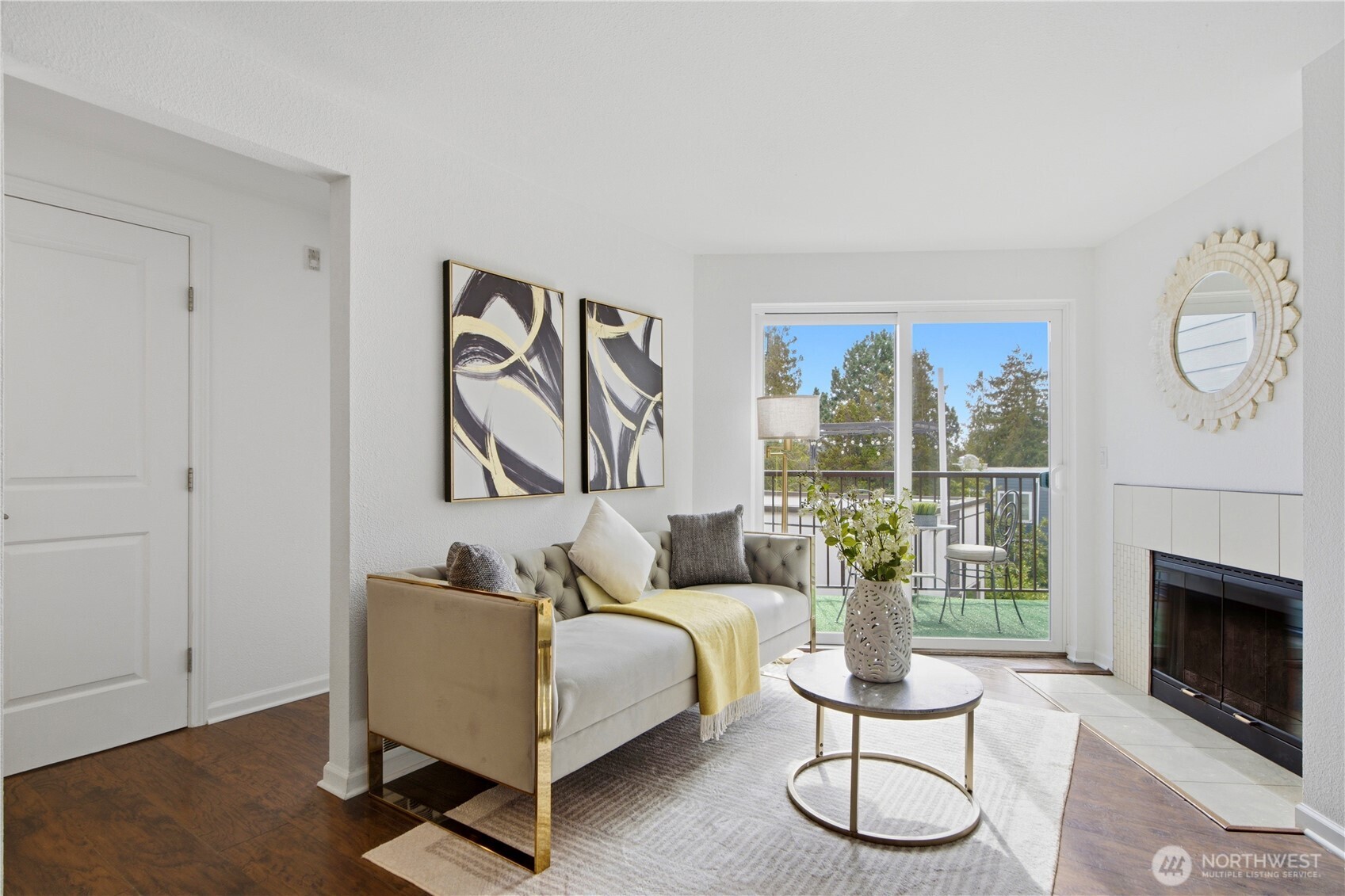 3045 20th Avenue W #403, Seattle, WA 98199, photo 2 of 24