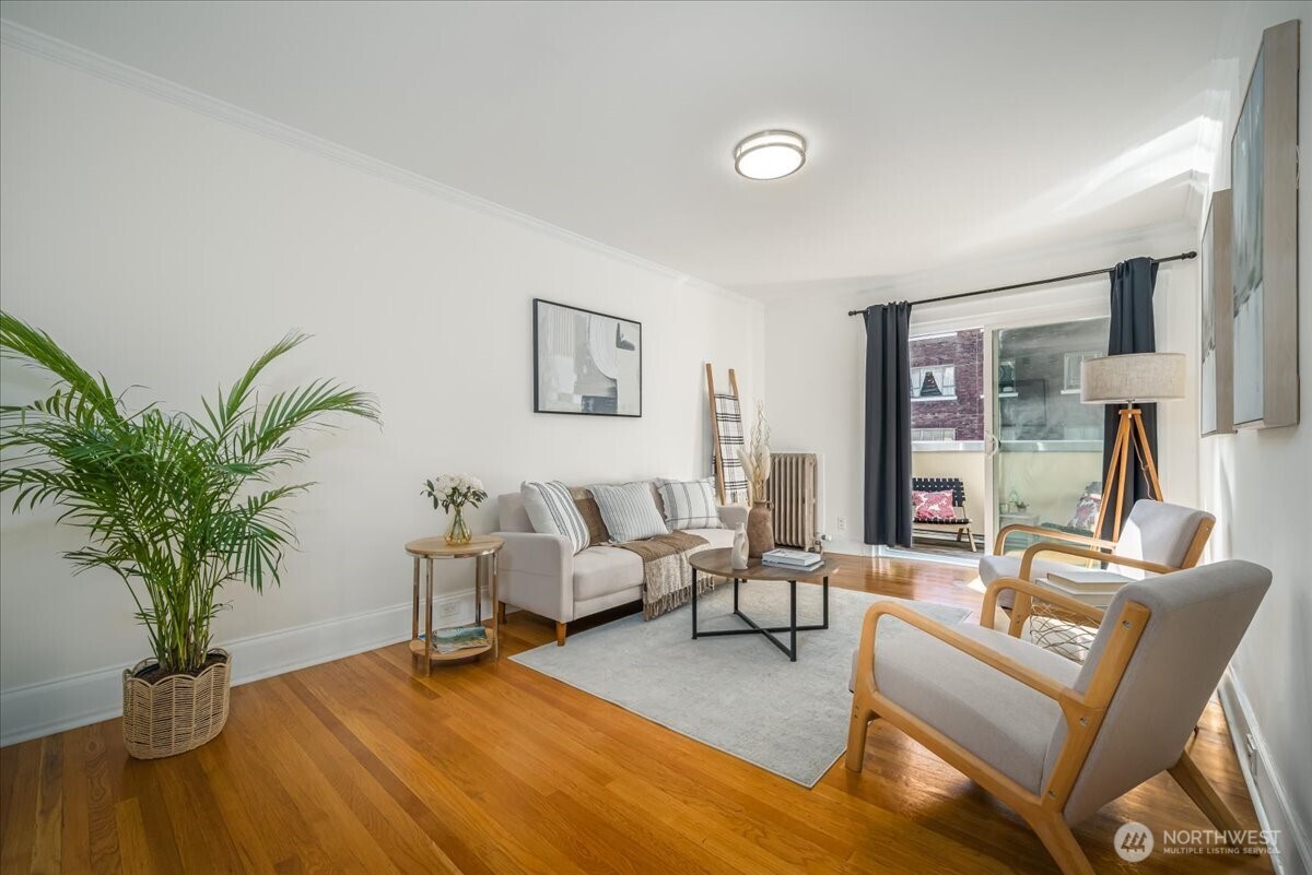 1310 Queen Anne Avenue N #15, Seattle, WA 98109, photo 5 of 24