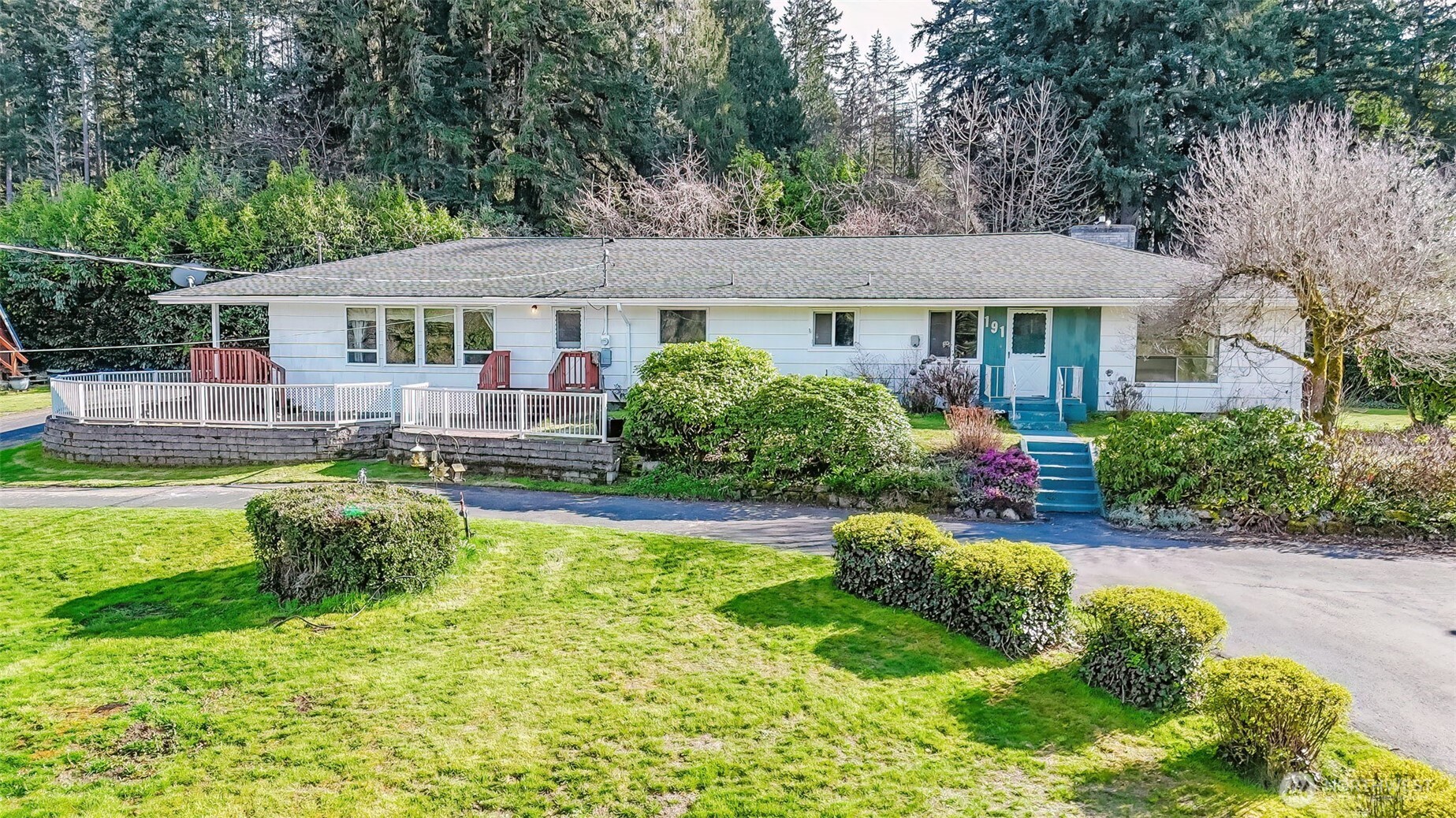 191 NE McWilliams Court