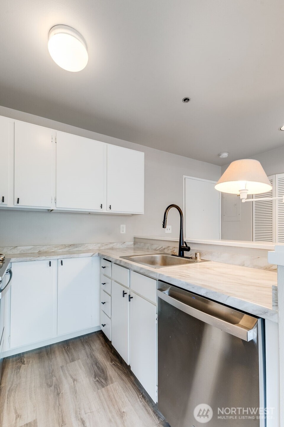 3429 Burke Avenue N #23, Seattle, WA 98103, photo 5 of 39