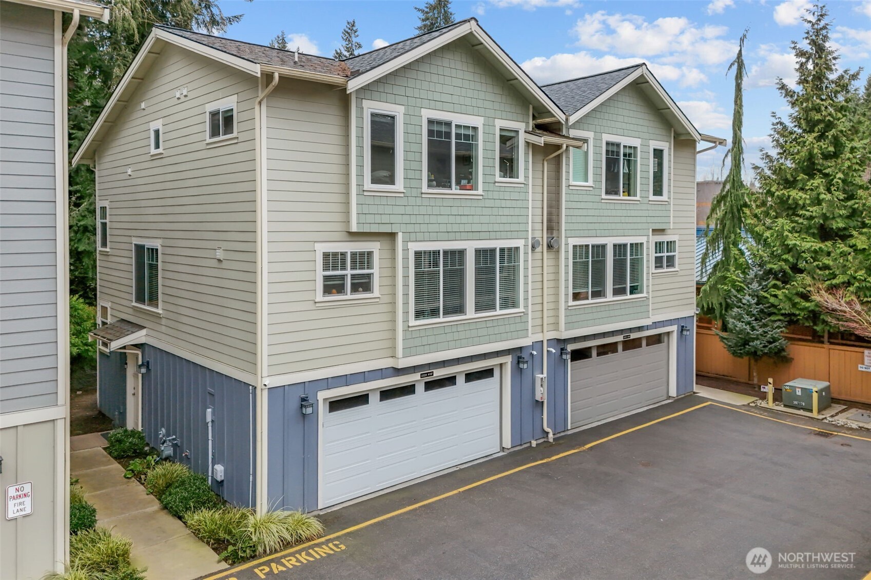 23224 Edmonds Way #107, Edmonds, WA 98026, photo 2 of 2