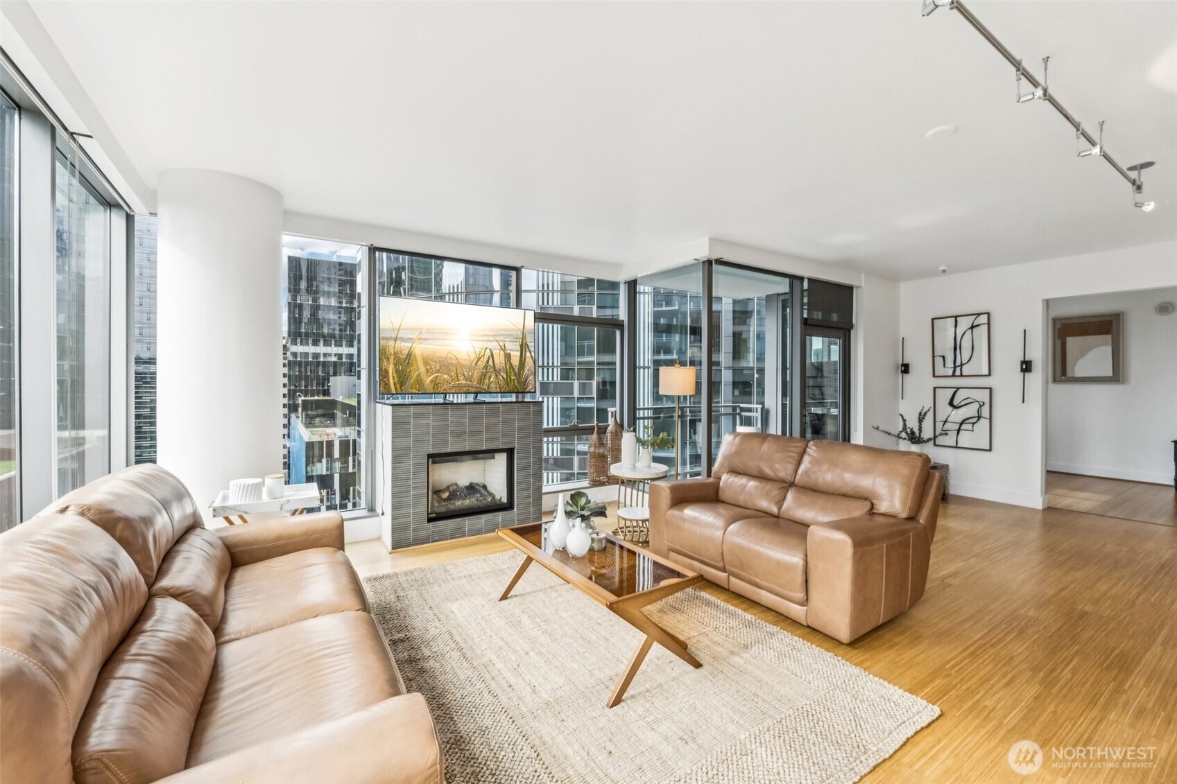 820 Blanchard Street #1507, Seattle, WA 98121-2656, photo 2 of 34