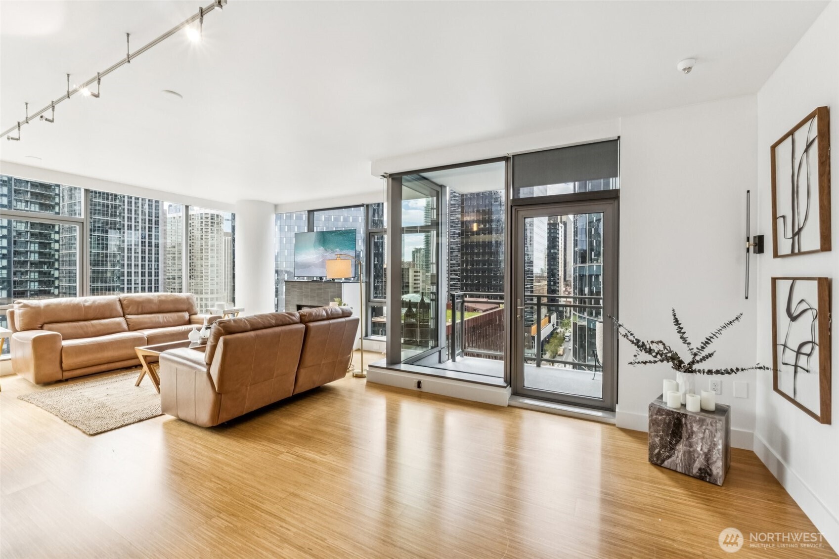 820 Blanchard Street #1507, Seattle, WA 98121-2656, photo 3 of 34