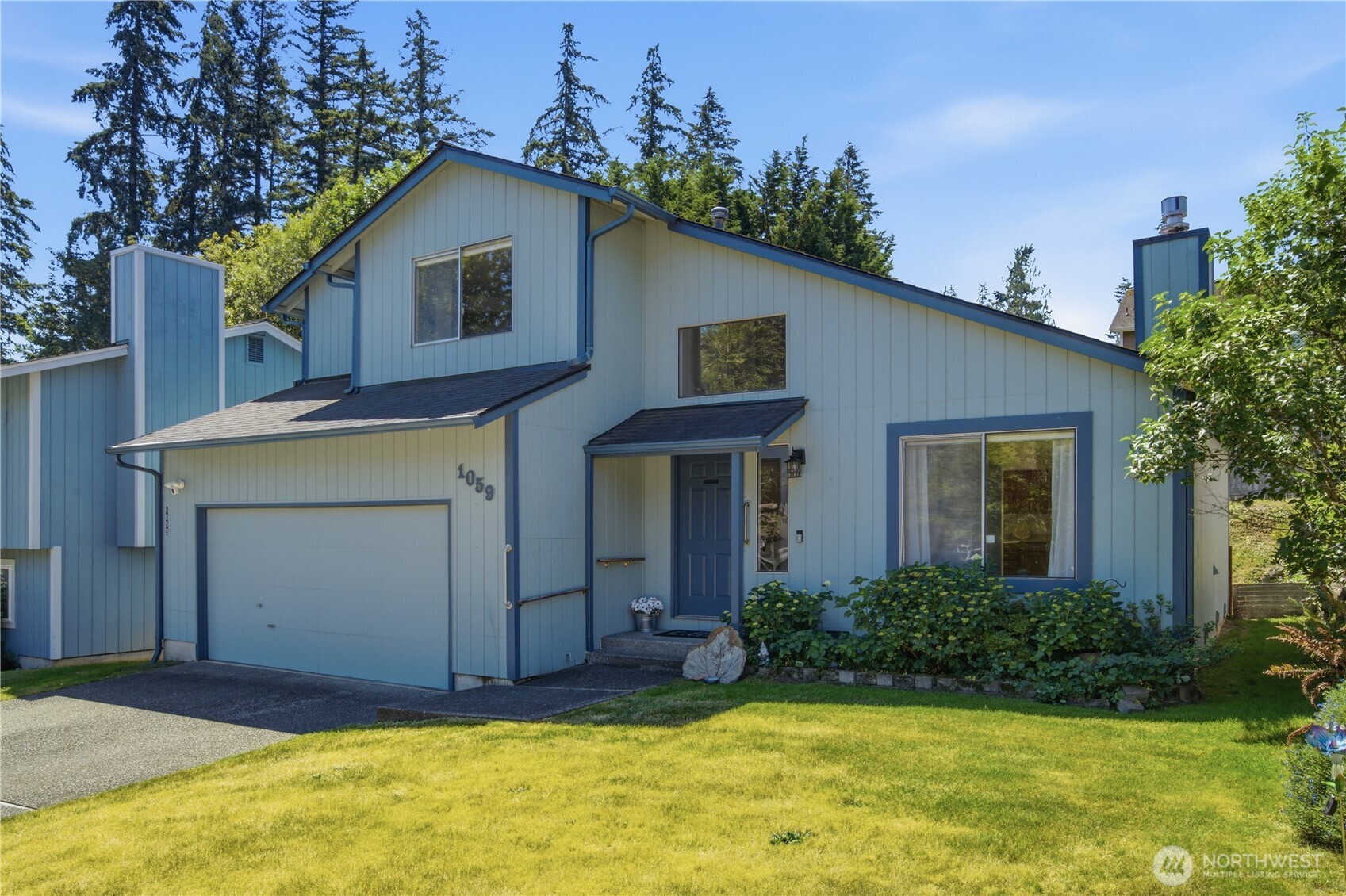 1059 NE Regal Court