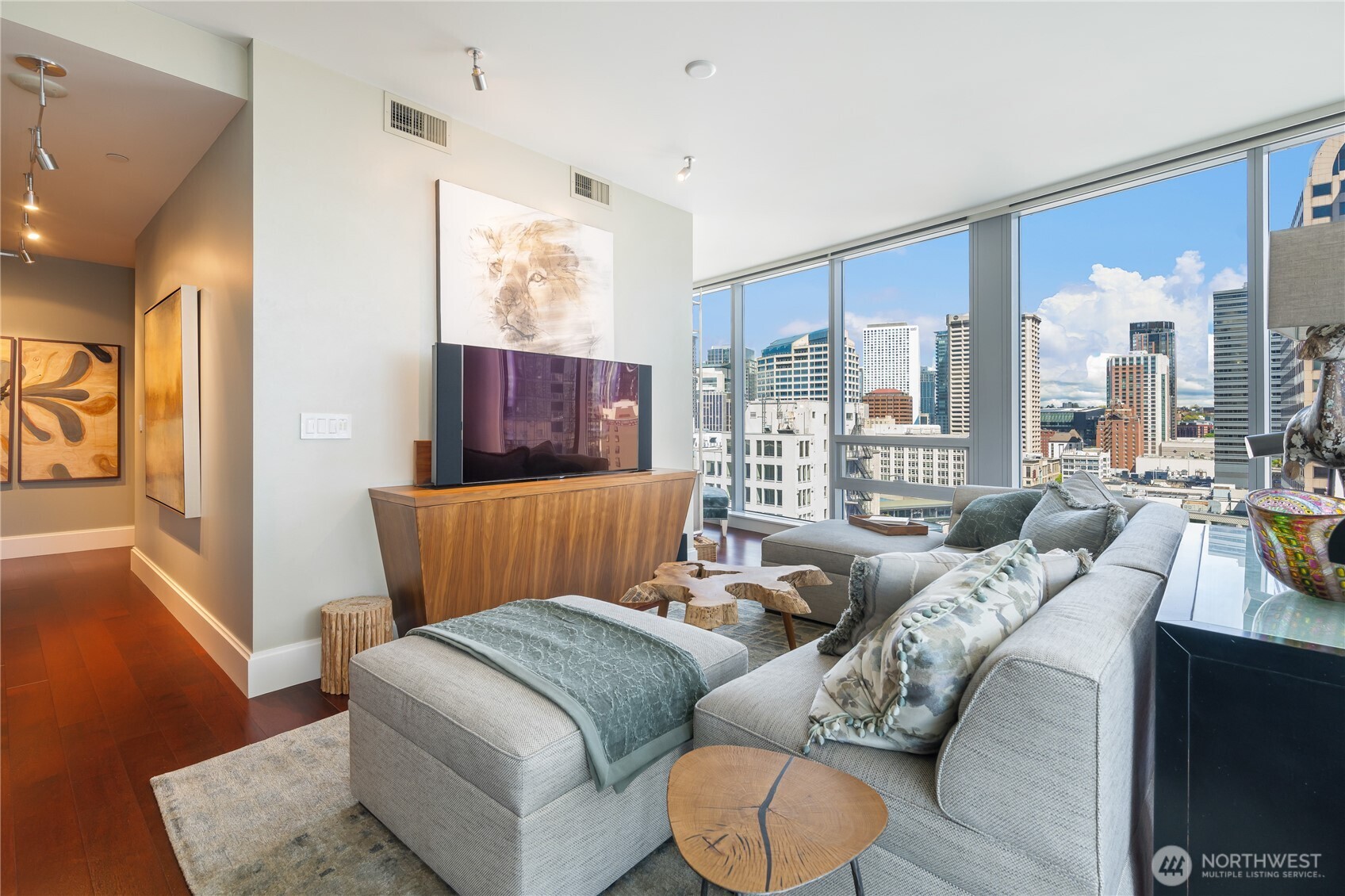 1521 2nd Avenue #1602, Seattle, WA 98101, photo 5 of 40
