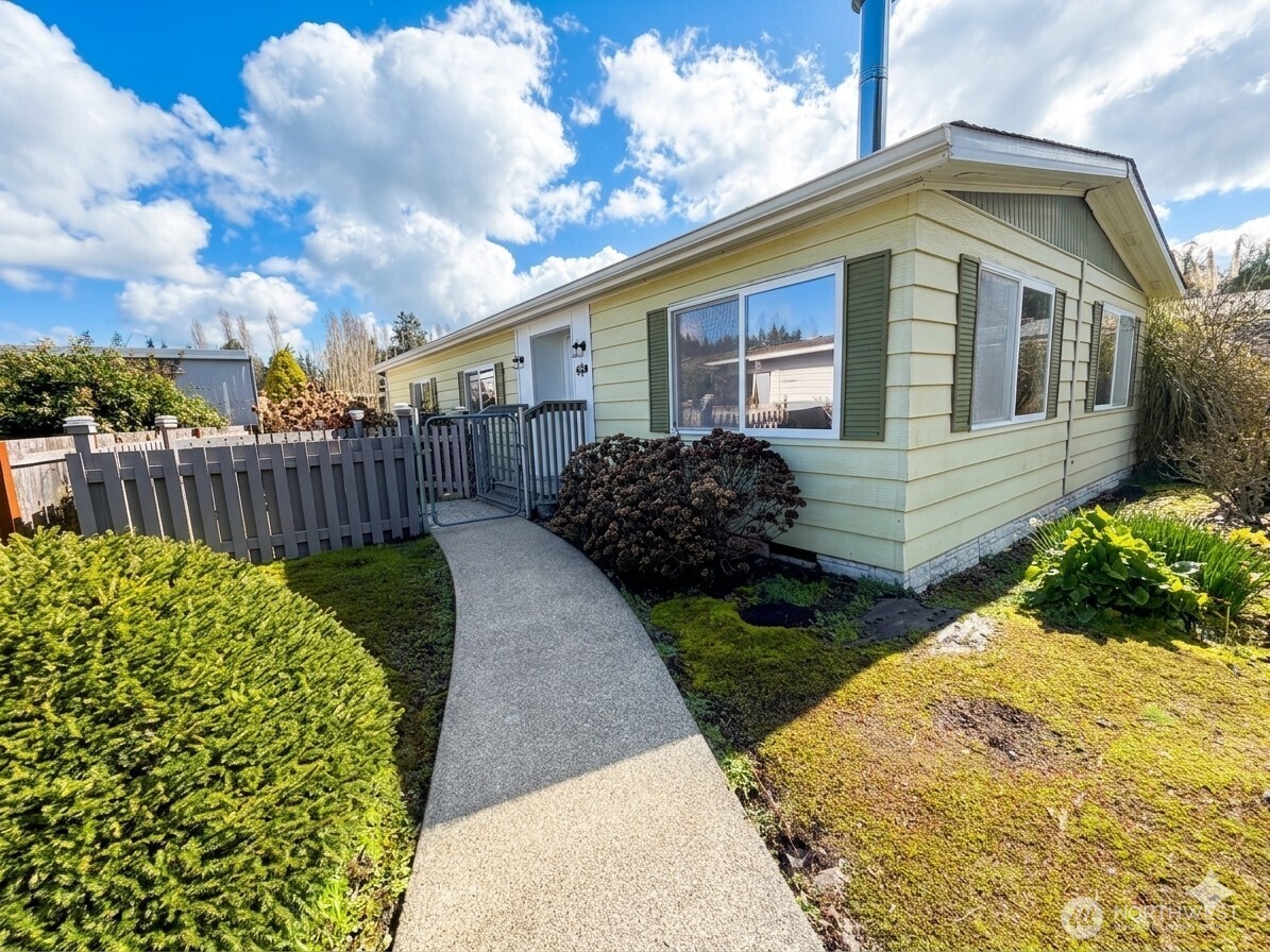 4806 Cushman Road NE #104