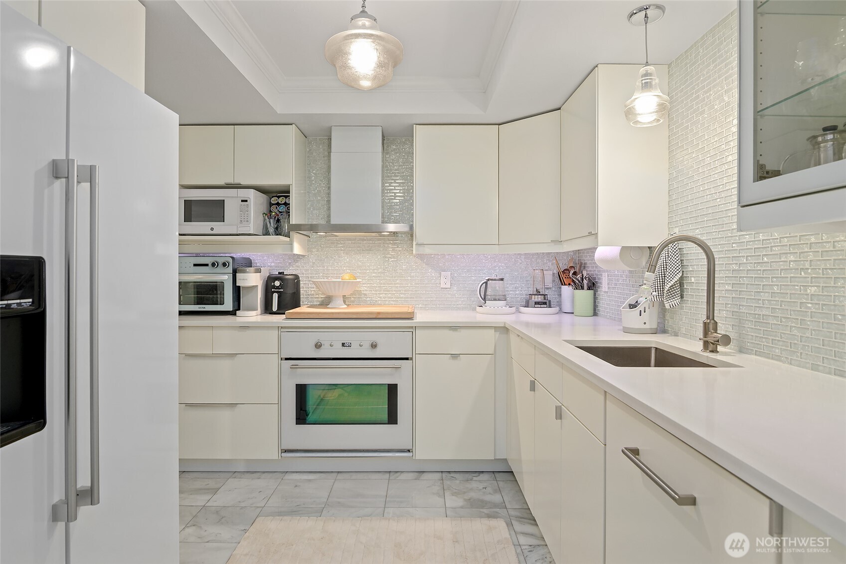 135 N 46th Street #101, Seattle, WA 98103-6359, photo 4 of 30
