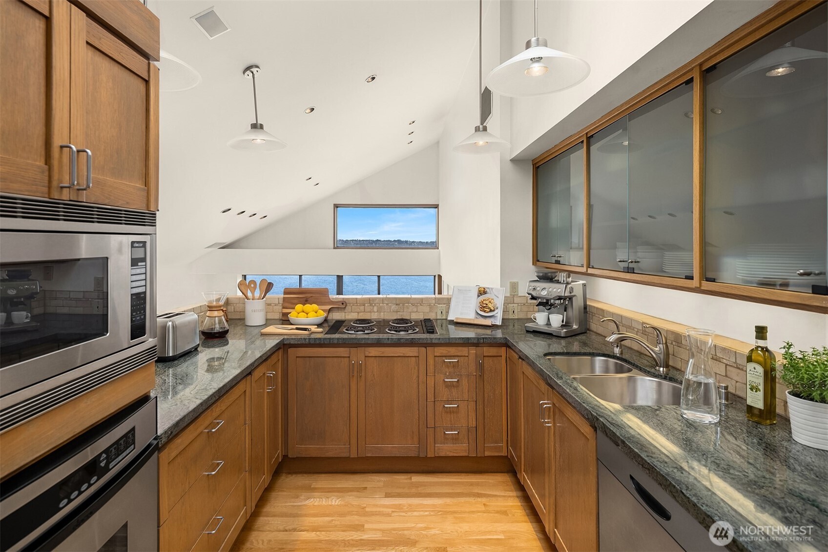 2021 1st Avenue #F20, Seattle, WA 98121, photo 5 of 19