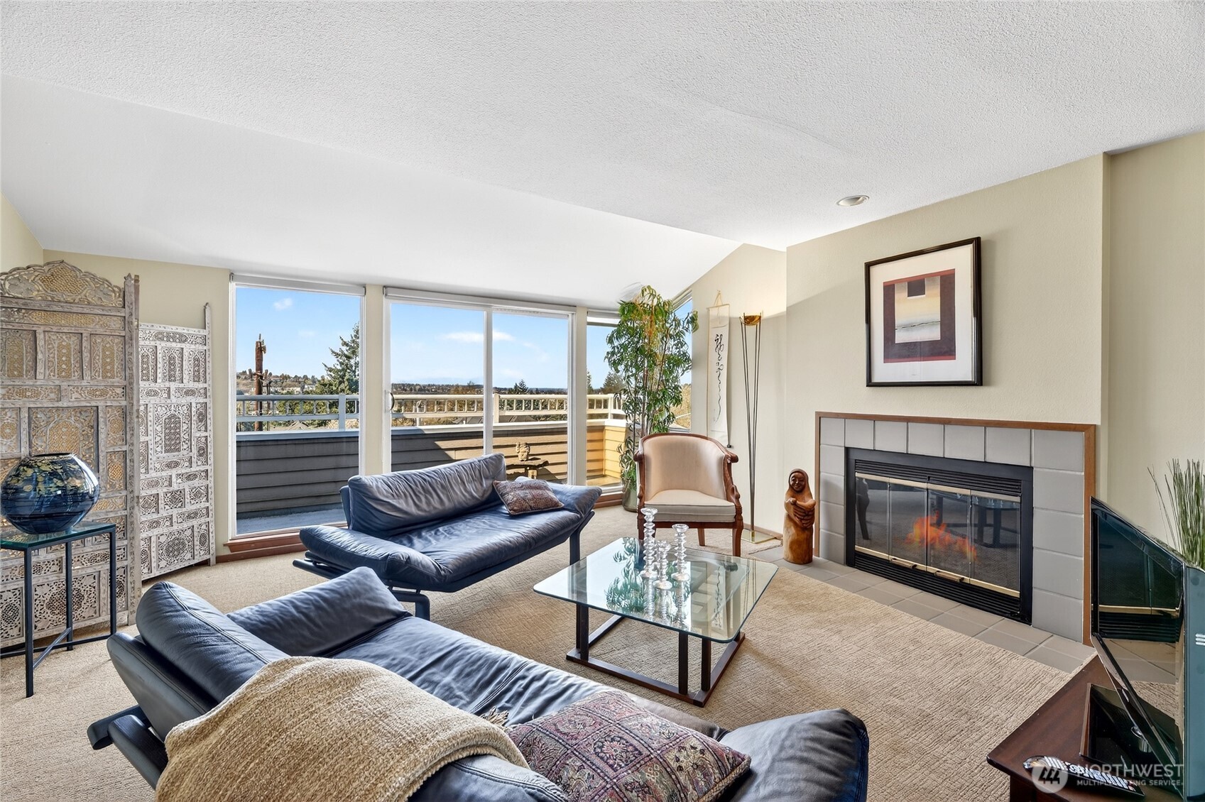 2350 10th Avenue E #201, Seattle, WA 98102, photo 2 of 20