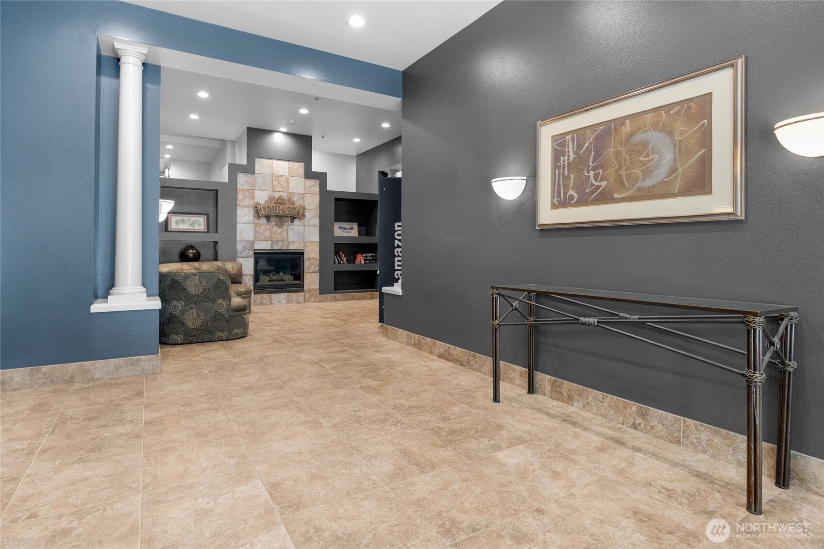 4343 Roosevelt Way NE #401, Seattle, WA 98105, photo 3 of 40