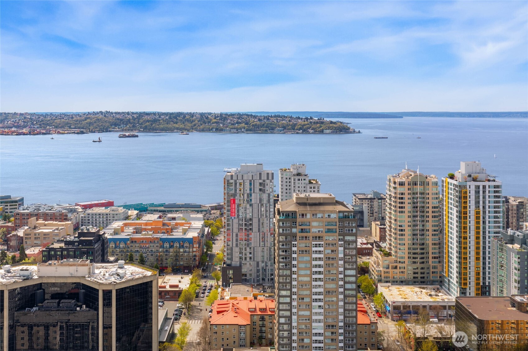 2510 6th Avenue #3705, Seattle, WA 98121, photo 2 of 39