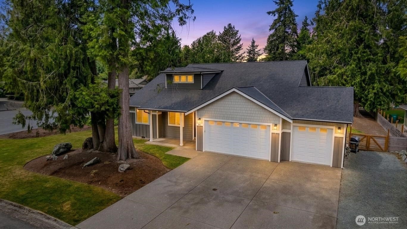 611 Upland Drive, Mount Vernon, WA 98273, photo 2 of 2