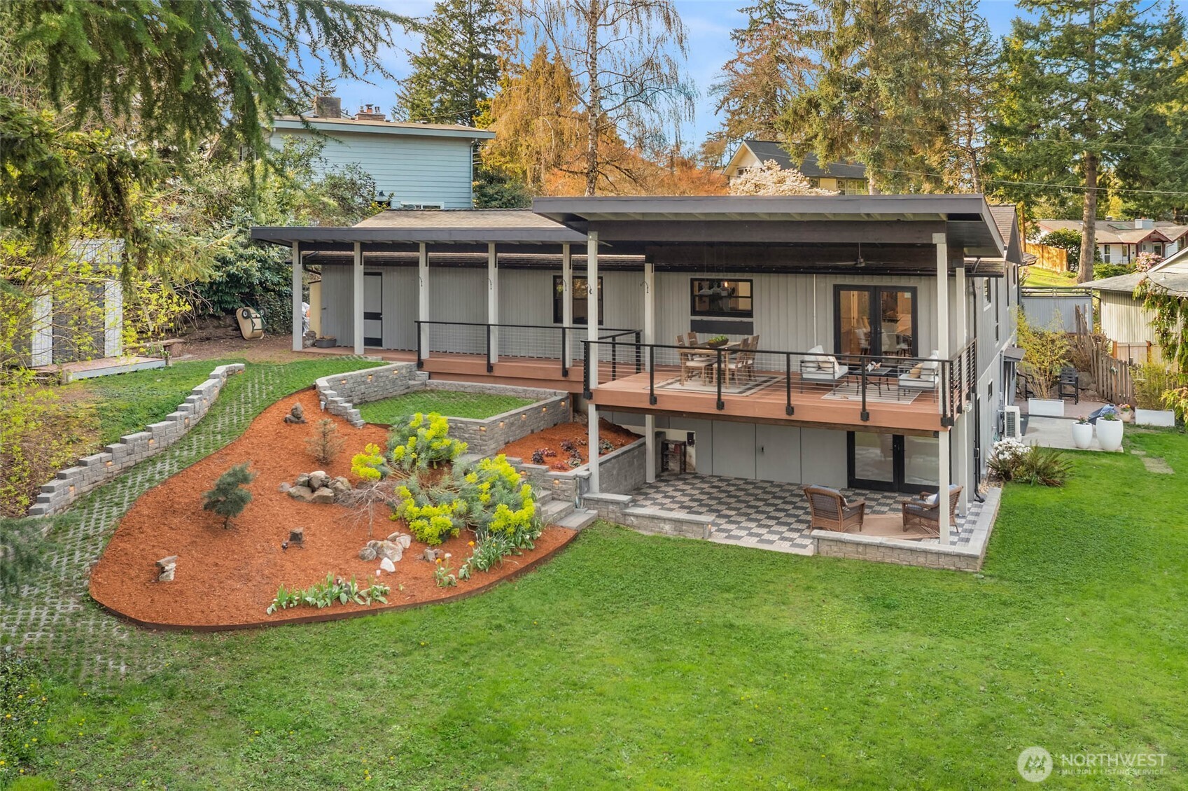 12211 SE 63rd Place, Bellevue, WA 98006, photo 2 of 2