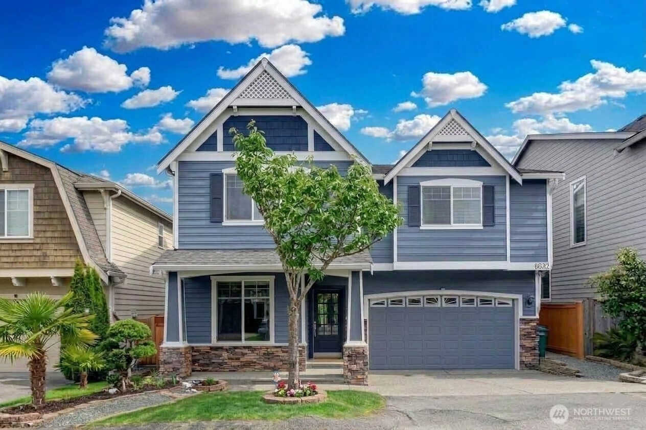 8032 124th Court NE, Kirkland, WA 98033-8043, photo 2 of 4