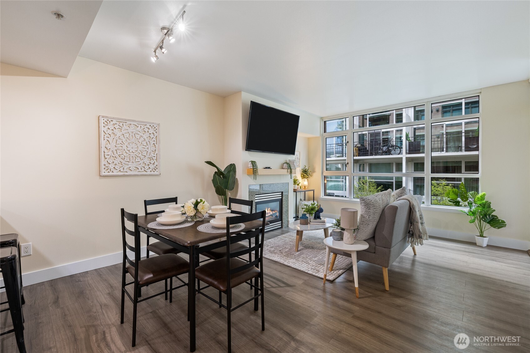 1420 Terry Avenue #607, Seattle, WA 98101, photo 3 of 40