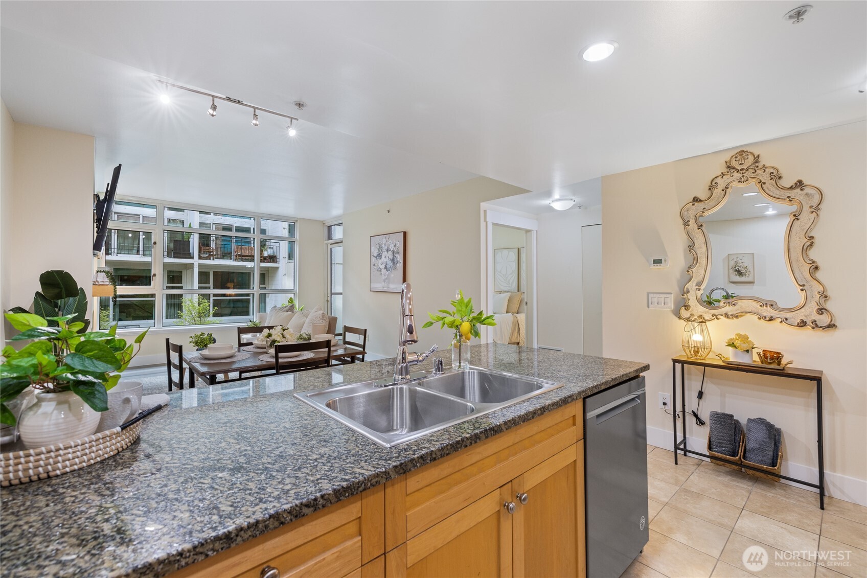 1420 Terry Avenue #607, Seattle, WA 98101, photo 4 of 40
