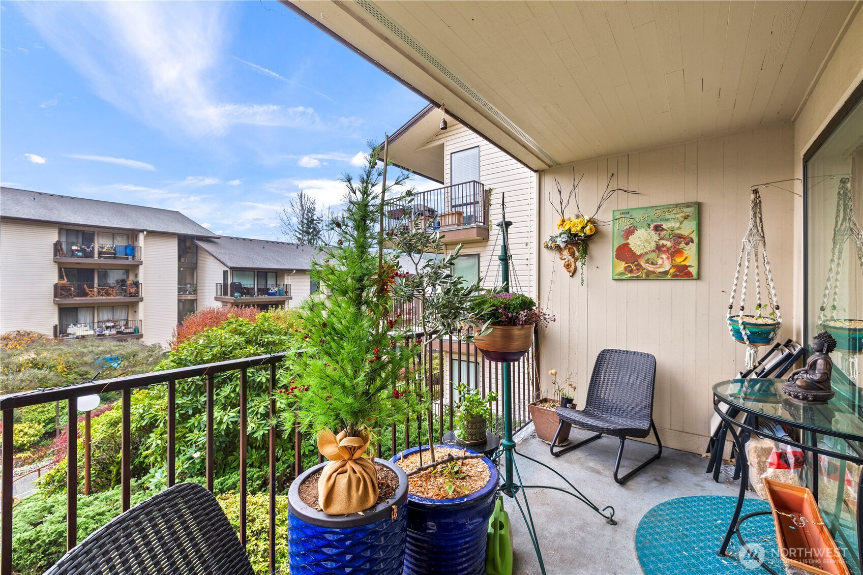 13229 Linden Avenue N #B306, Seattle, WA 98133, photo 3 of 33