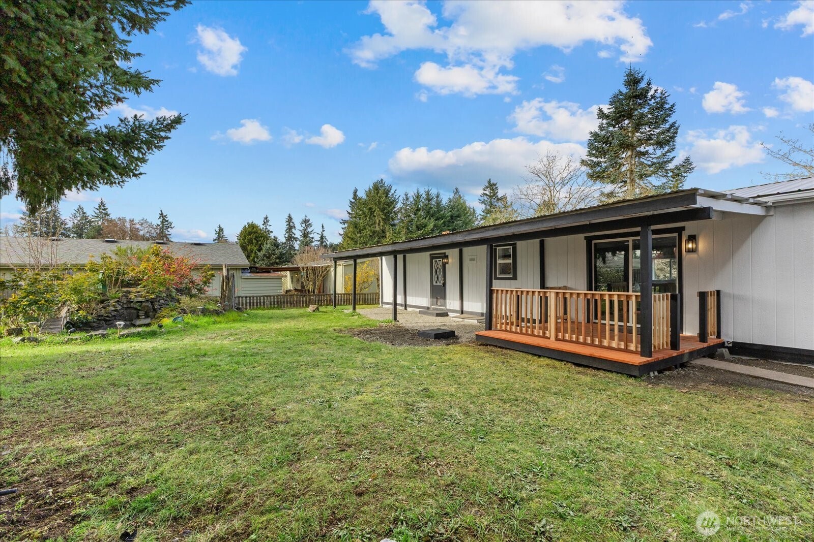 914 Nottingham Drive SE, Olympia, WA 98503, photo 2 of 2