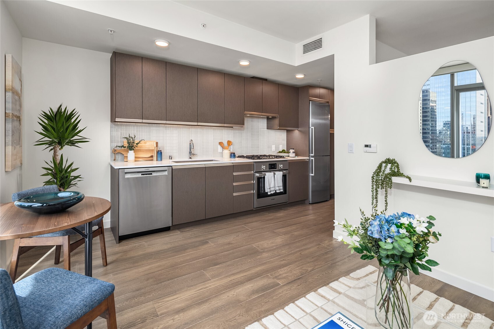 800 Columbia Street #1703, Seattle, WA 98104, photo 5 of 28