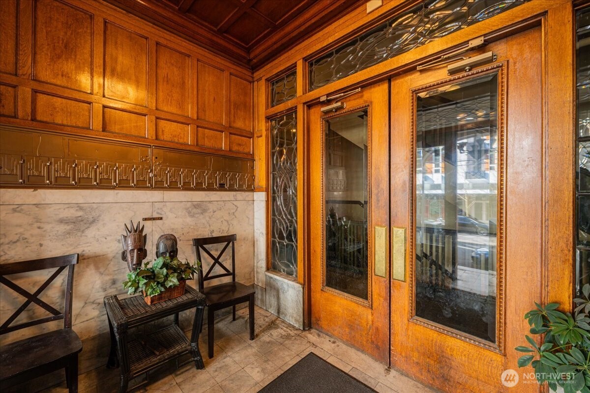 7 Harrison Street #20, Seattle, WA 98109, photo 3 of 27