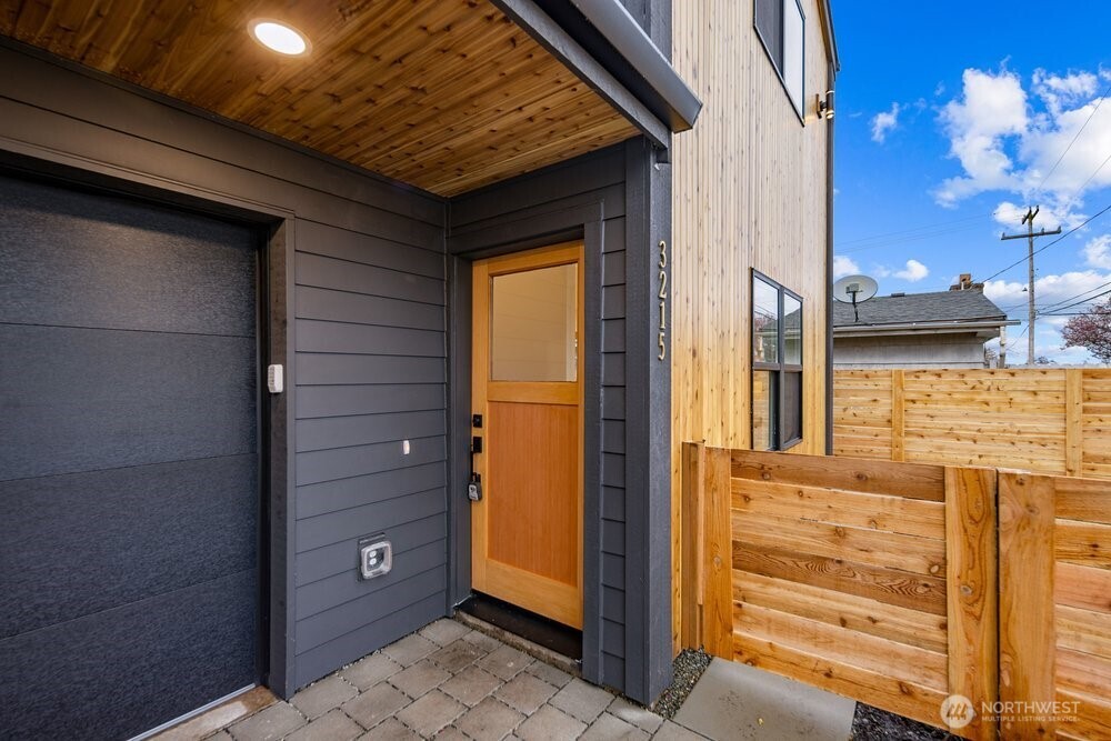 3215 22nd Avenue S, Seattle, WA 98144, photo 3 of 28