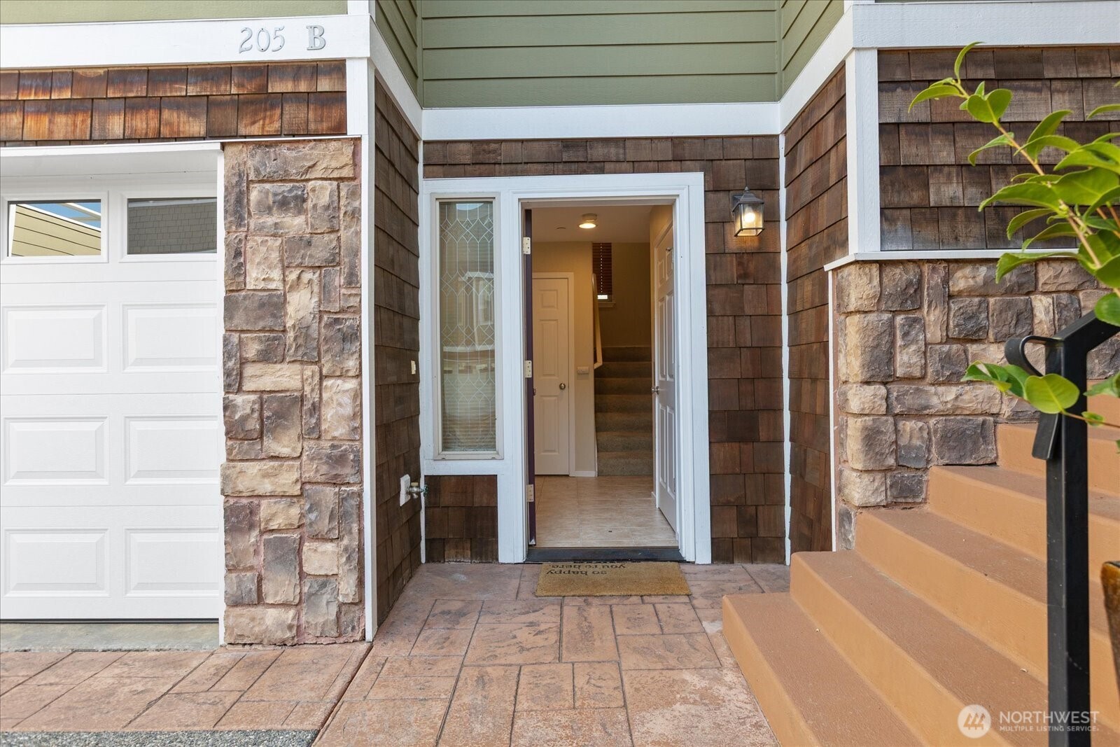 205 Avenue E #B
