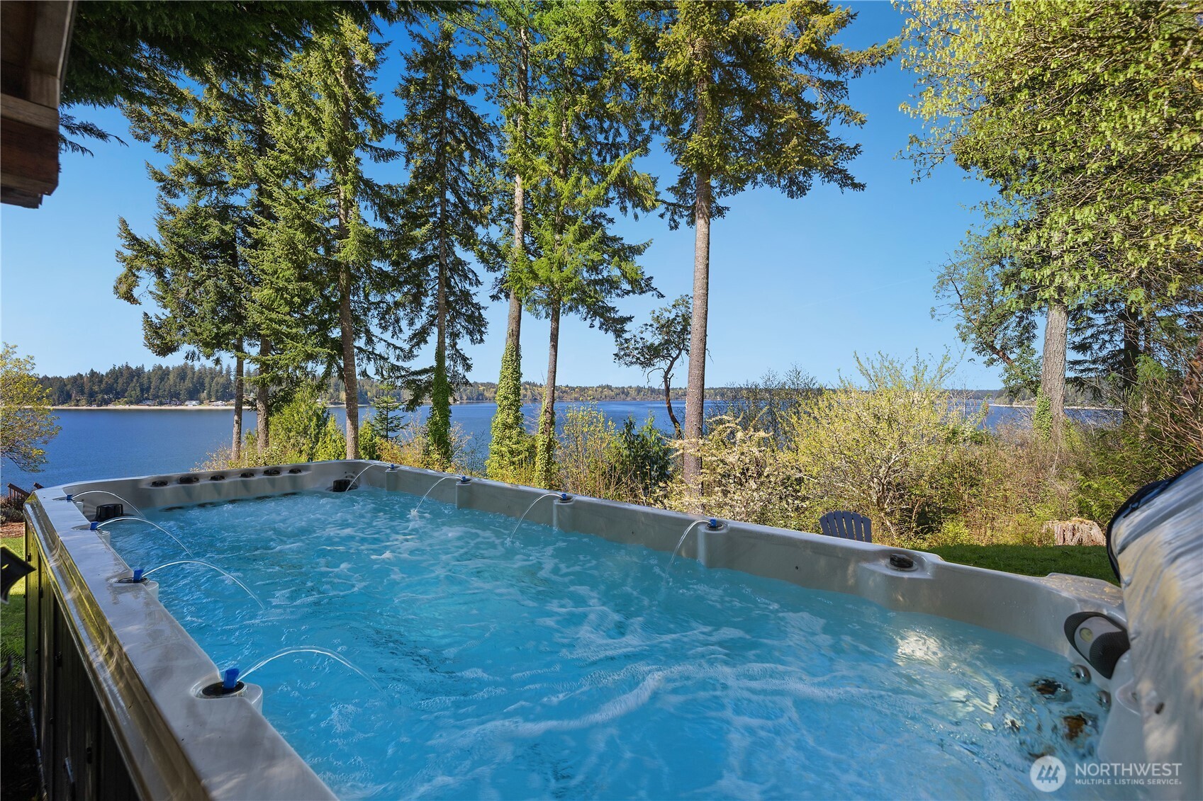 5023 Cooper Point Road NW, Olympia, WA 98502, photo 2 of 3