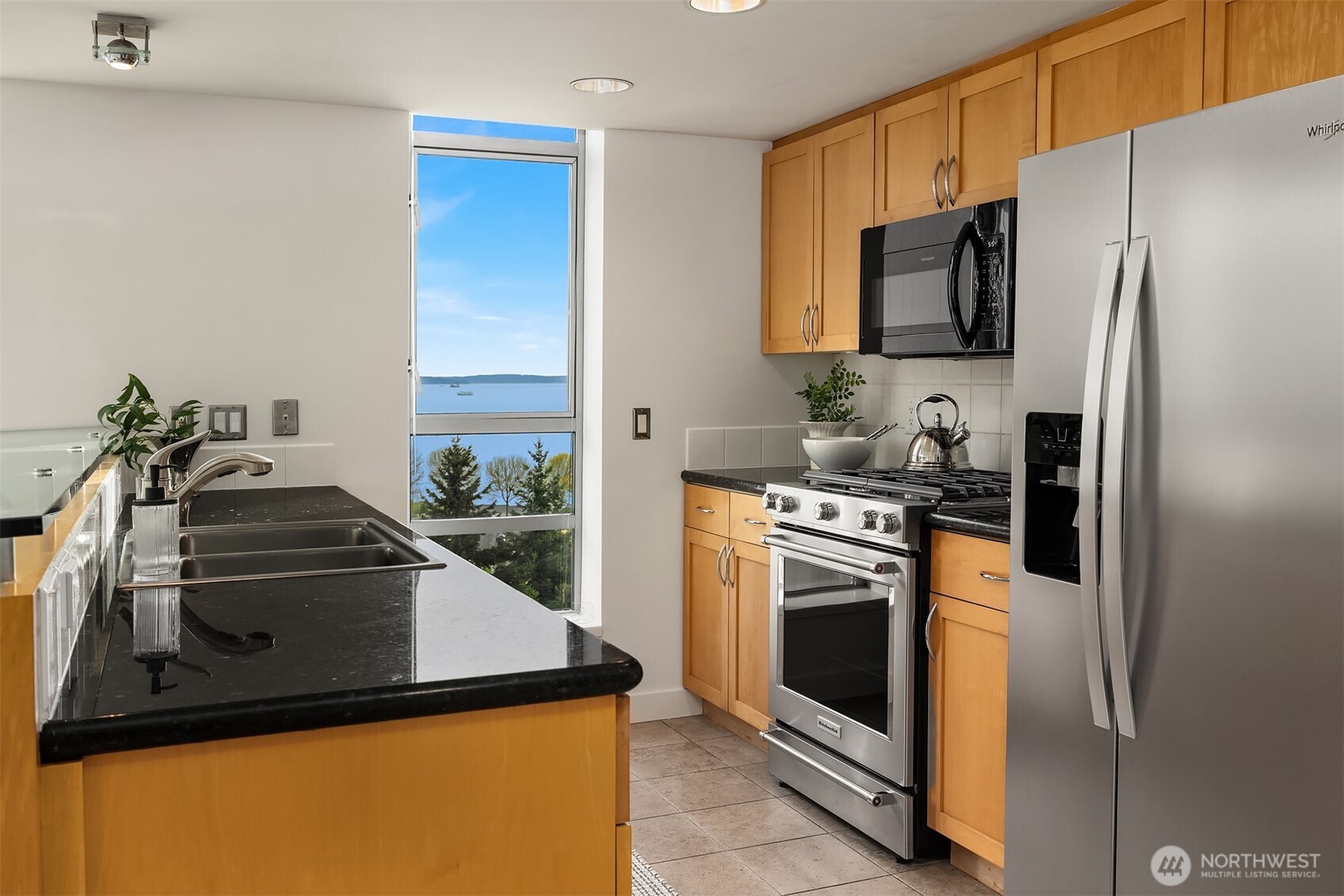 2929 1st Avenue #308, Seattle, WA 98121, photo 4 of 27