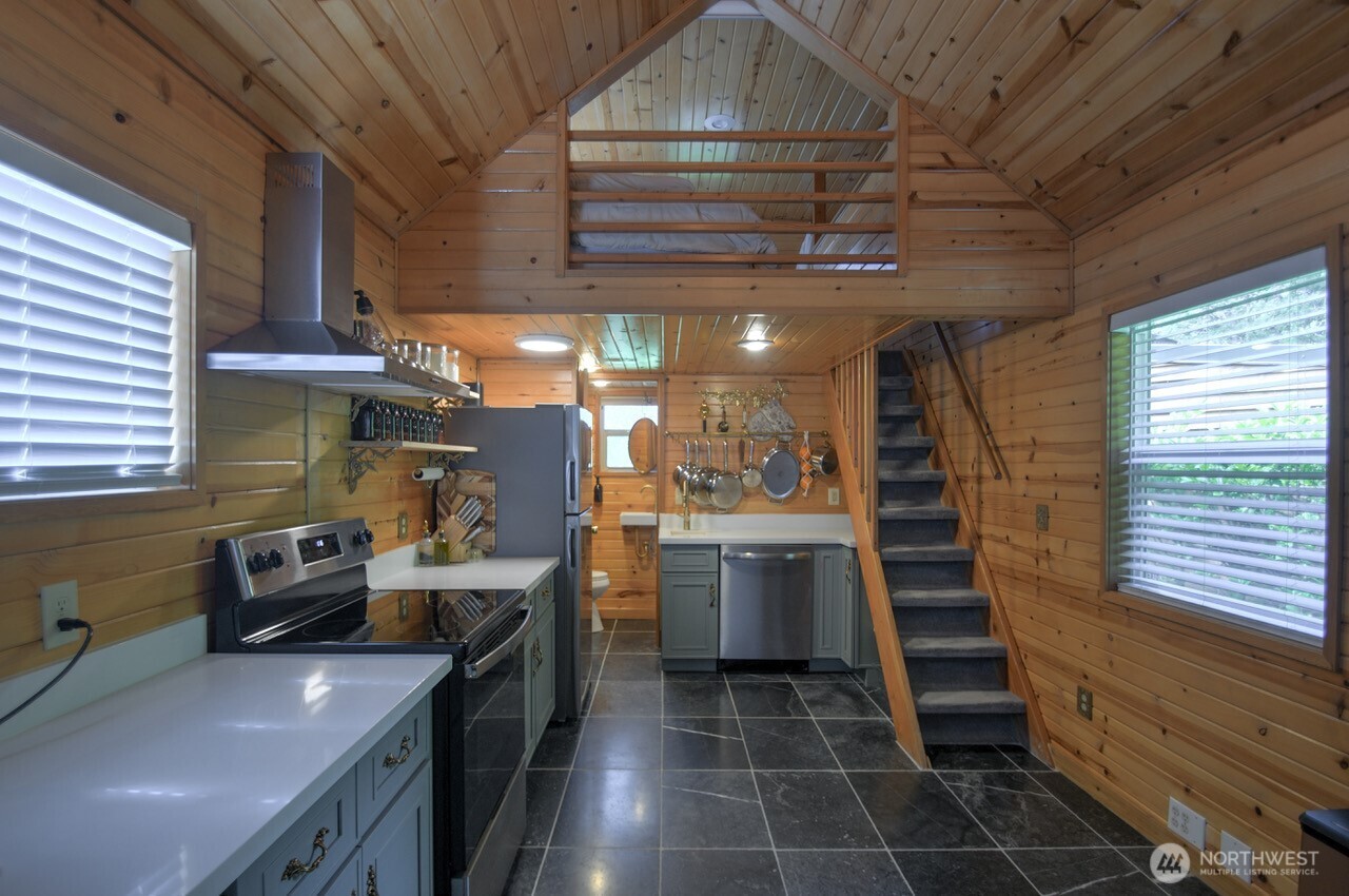 1546 Reservation Road SE #94