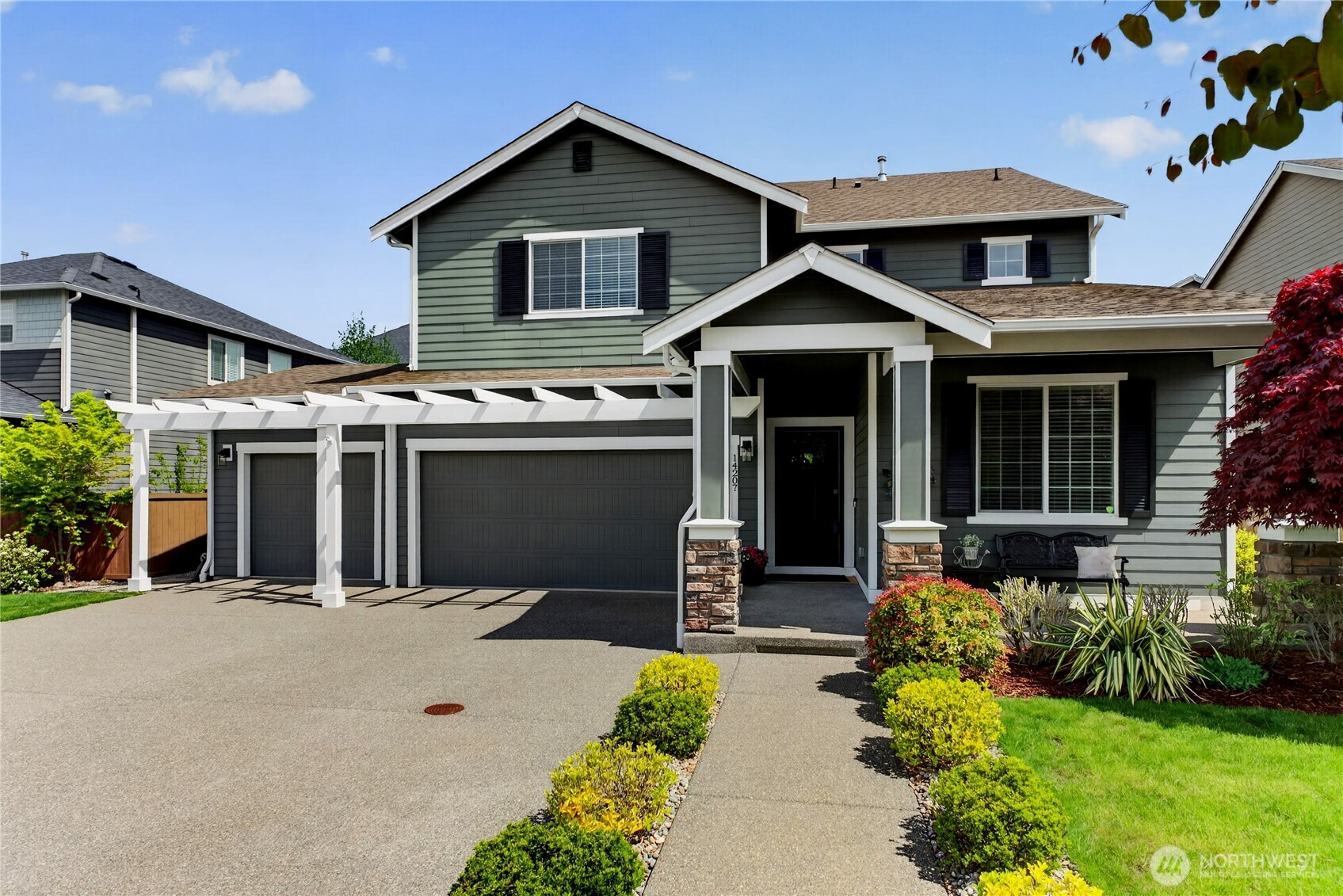 14207 Overlook Drive E, Bonney Lake, WA 98391, photo 2 of 2